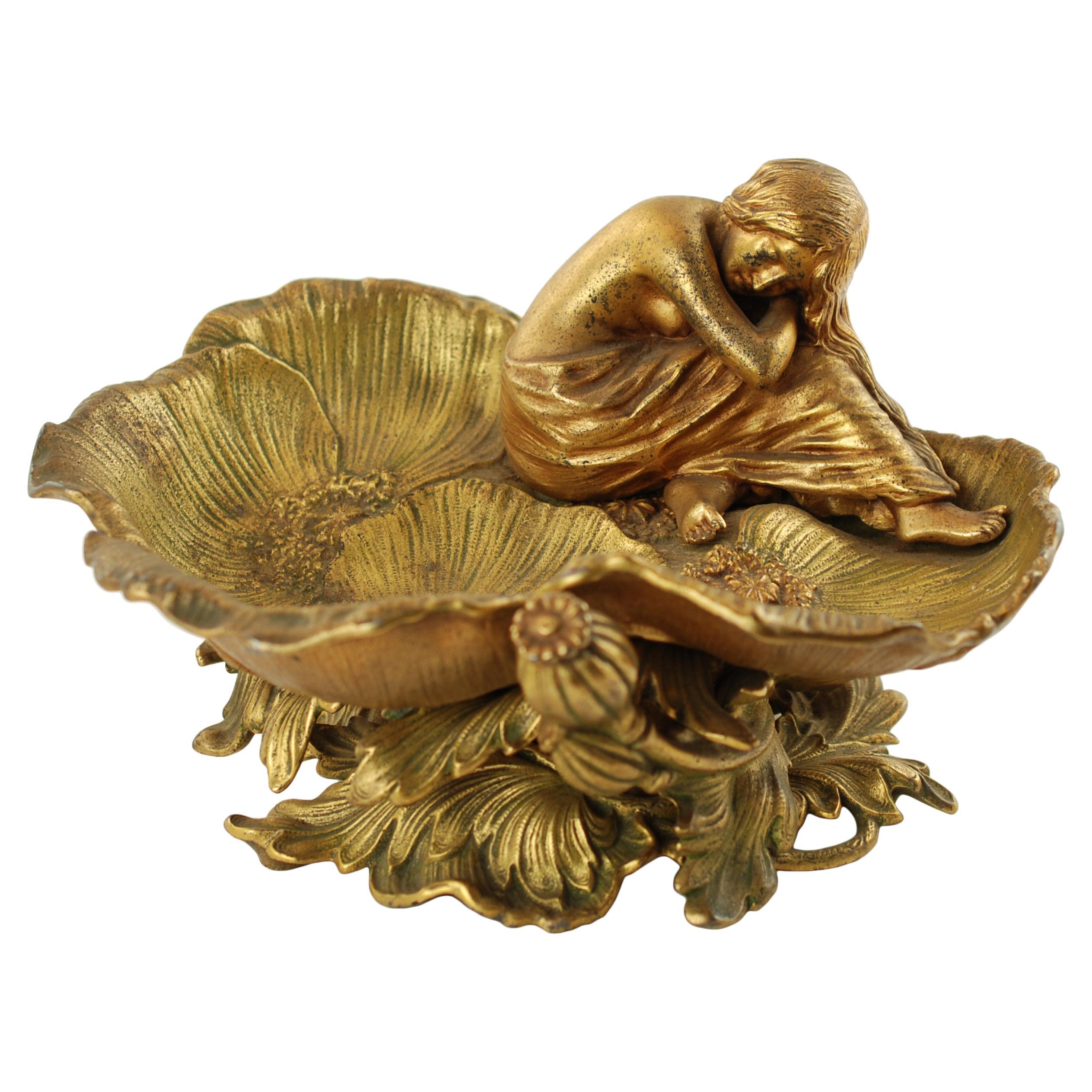 Late 19th Century Figural Maiden and Poppy Blossom Centerpiece Bowl For Sale