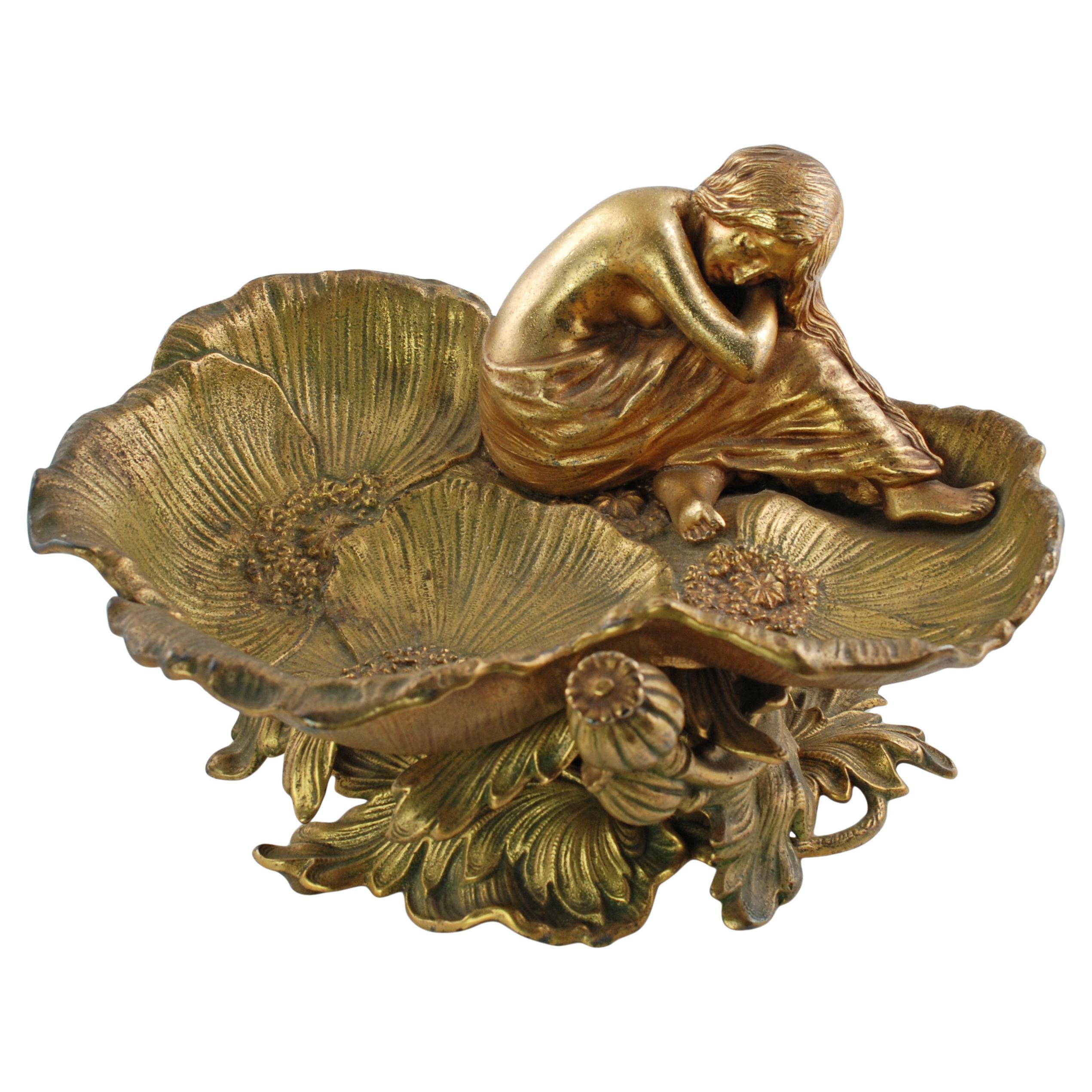 Late 19th Century Figural Maiden and Poppy Blossom Centerpiece Bowl