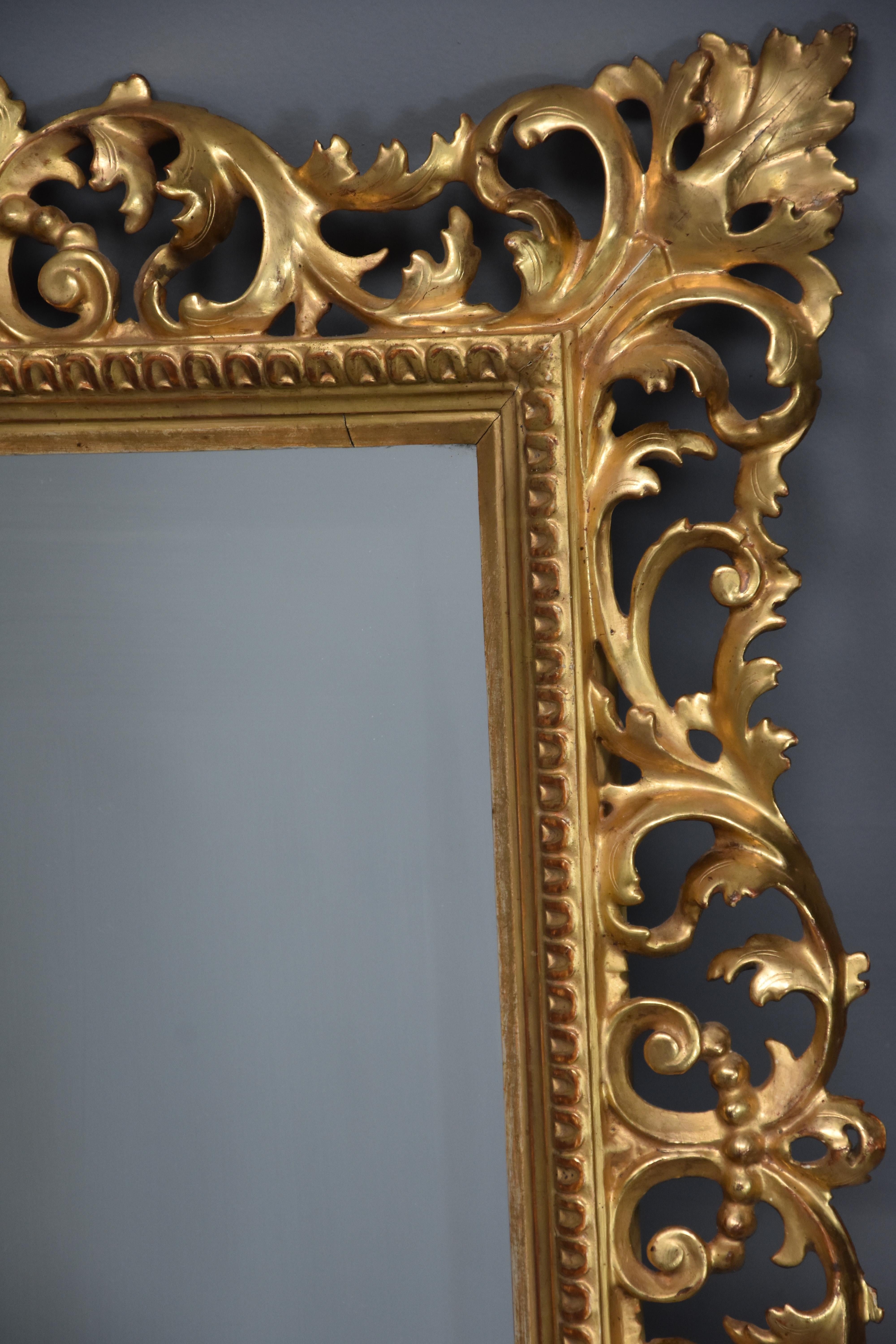 Late 19th Century Fine Quality Florentine Carved Giltwood Mirror For Sale 1