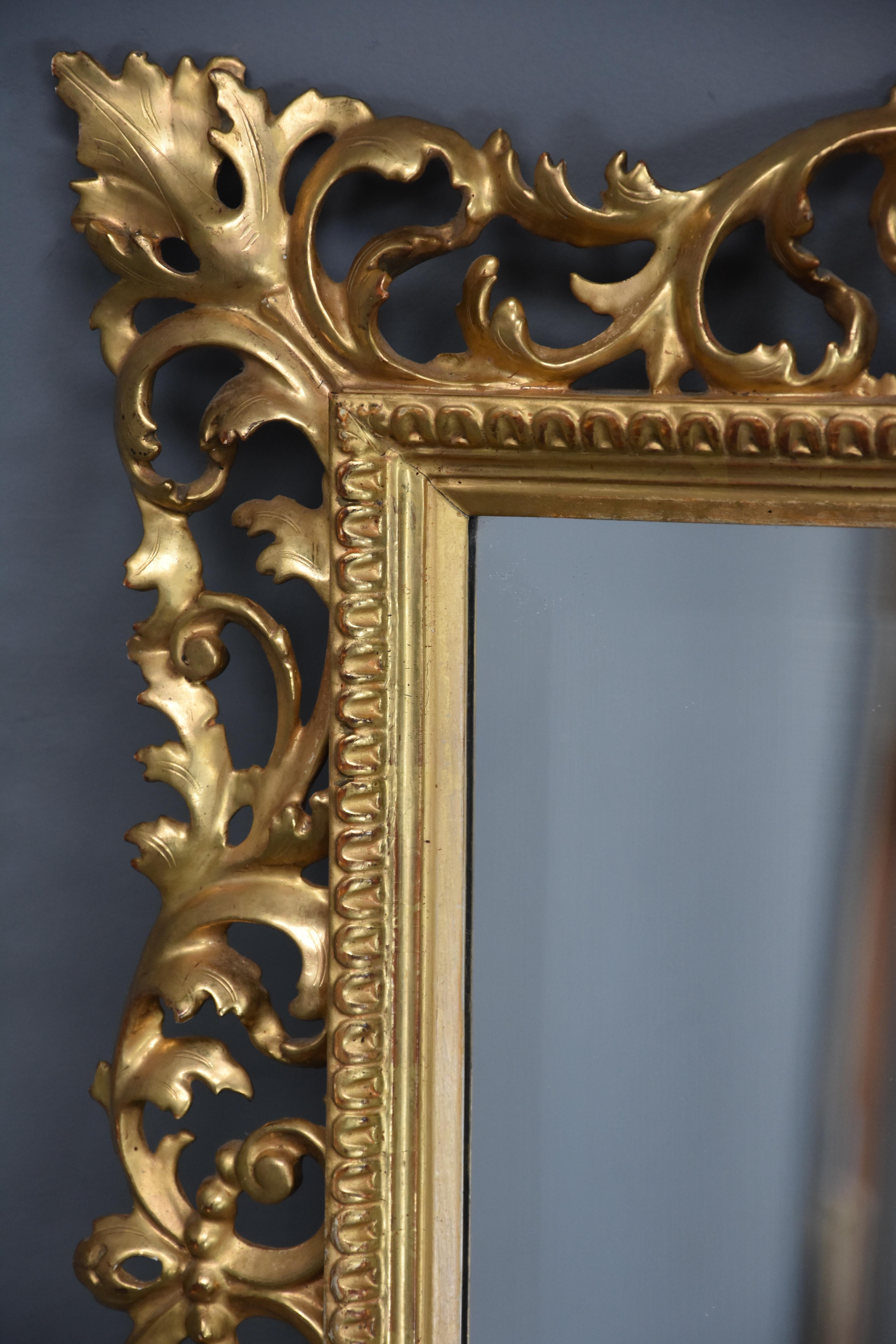 Late 19th Century Fine Quality Florentine Carved Giltwood Mirror For Sale 2