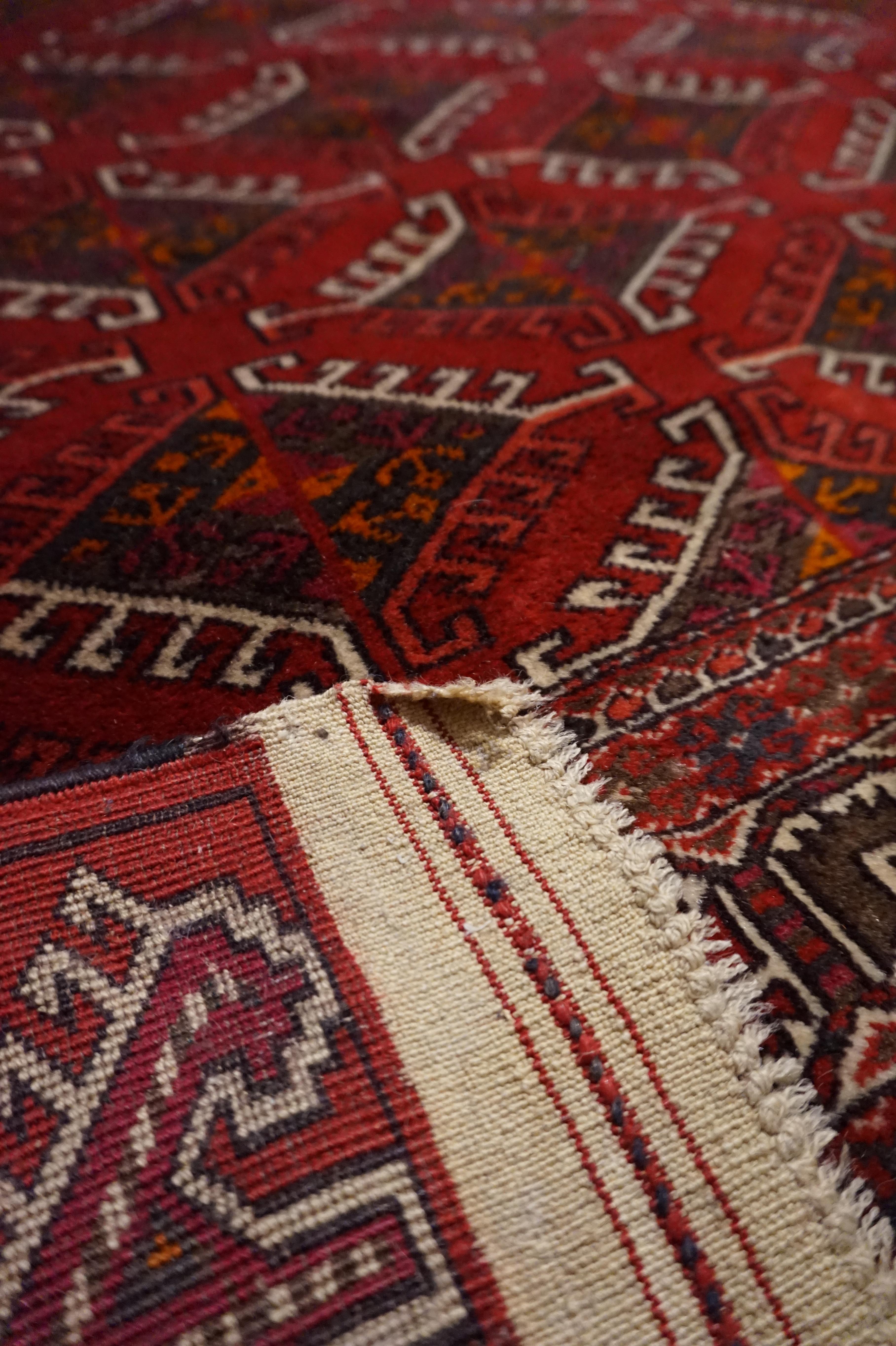 Early 20th Century Fine Turkmen Bokhara Supple Tribal in Soft Dense Wool For Sale 9