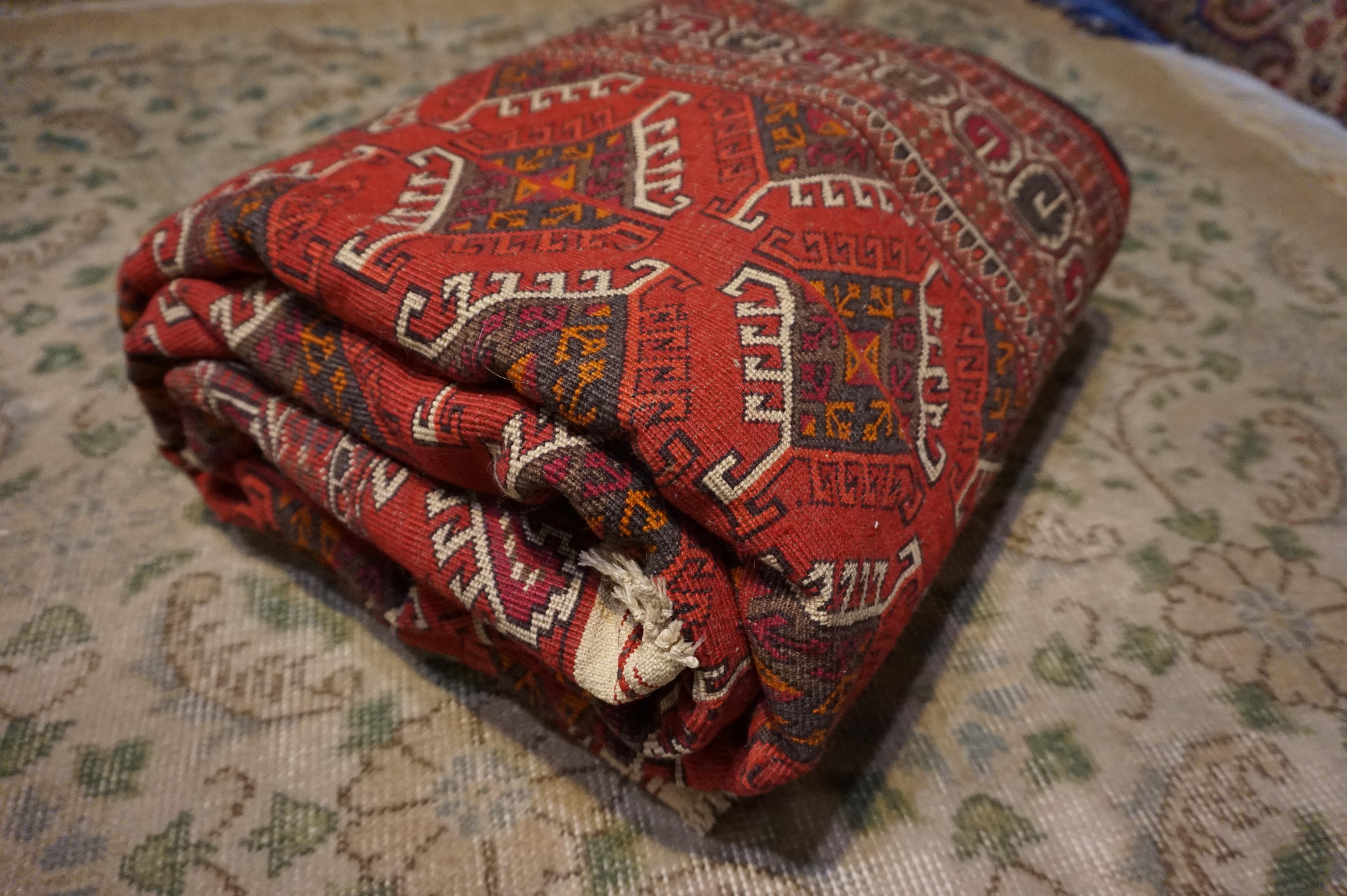 Early 20th Century Fine Turkmen Bokhara Supple Tribal in Soft Dense Wool For Sale 12