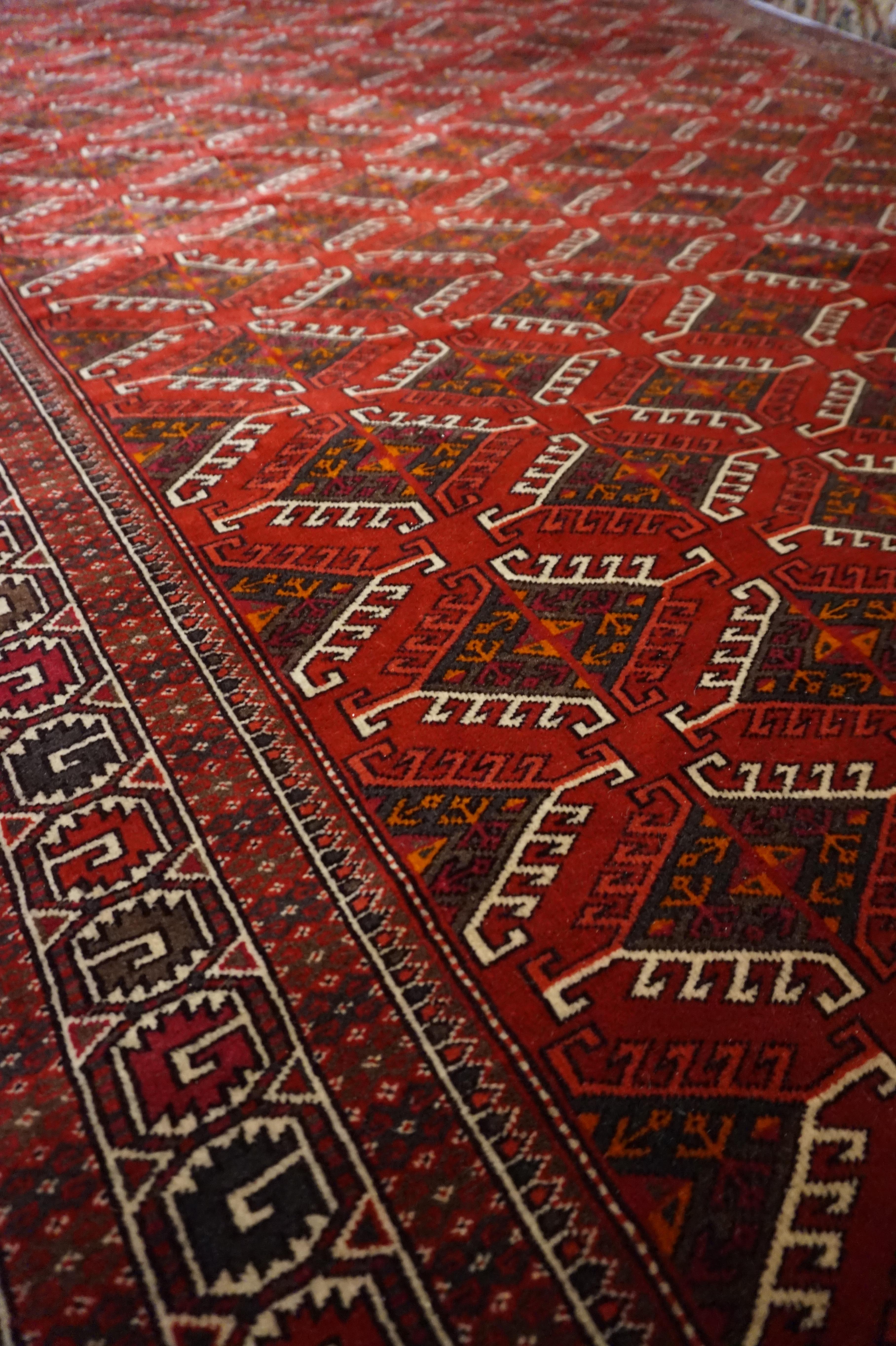 Early 20th Century Fine Turkmen Bokhara Supple Tribal in Soft Dense Wool For Sale 5