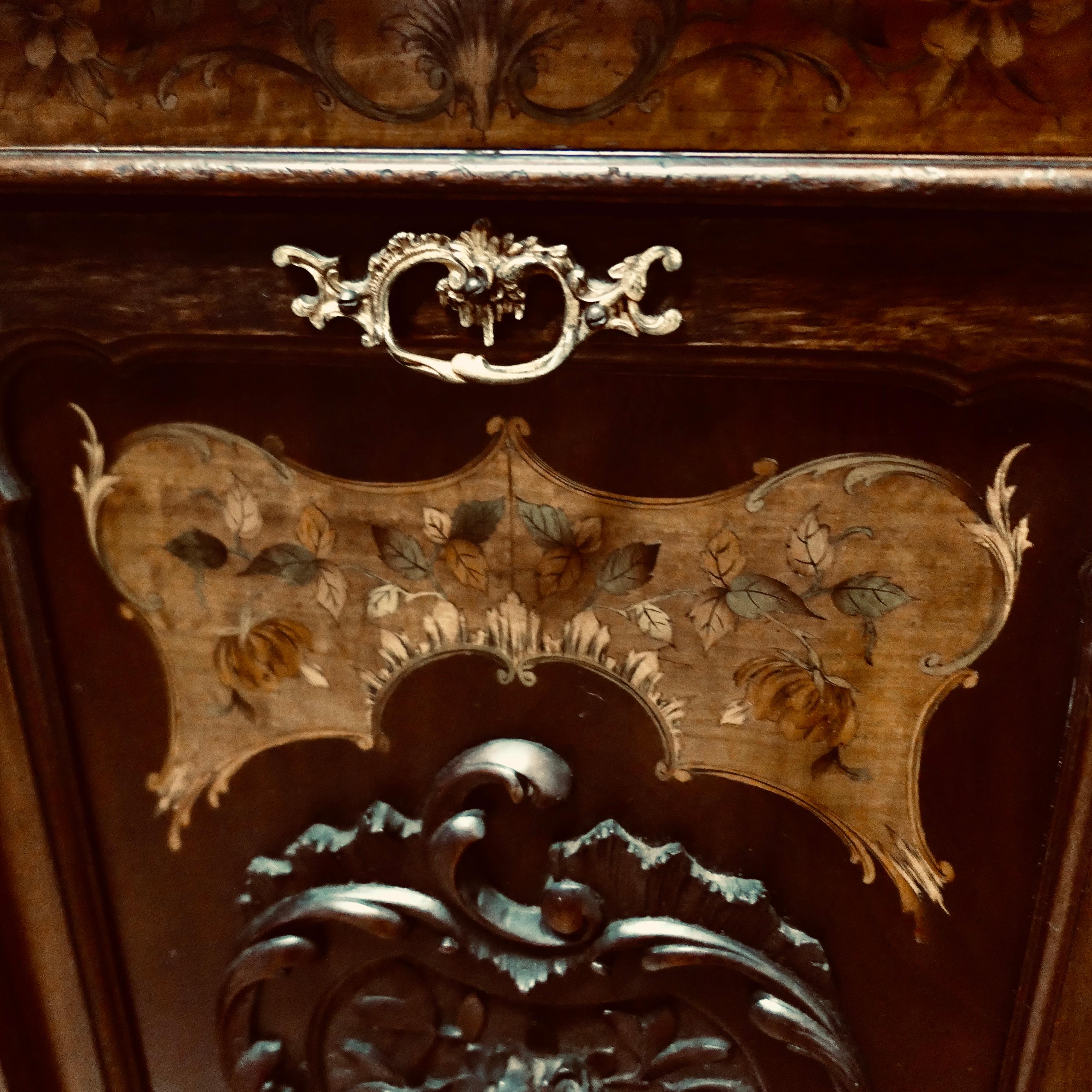 Chinese Chippendale Late 19th Century Fireside Companion, Purdonium     For Sale