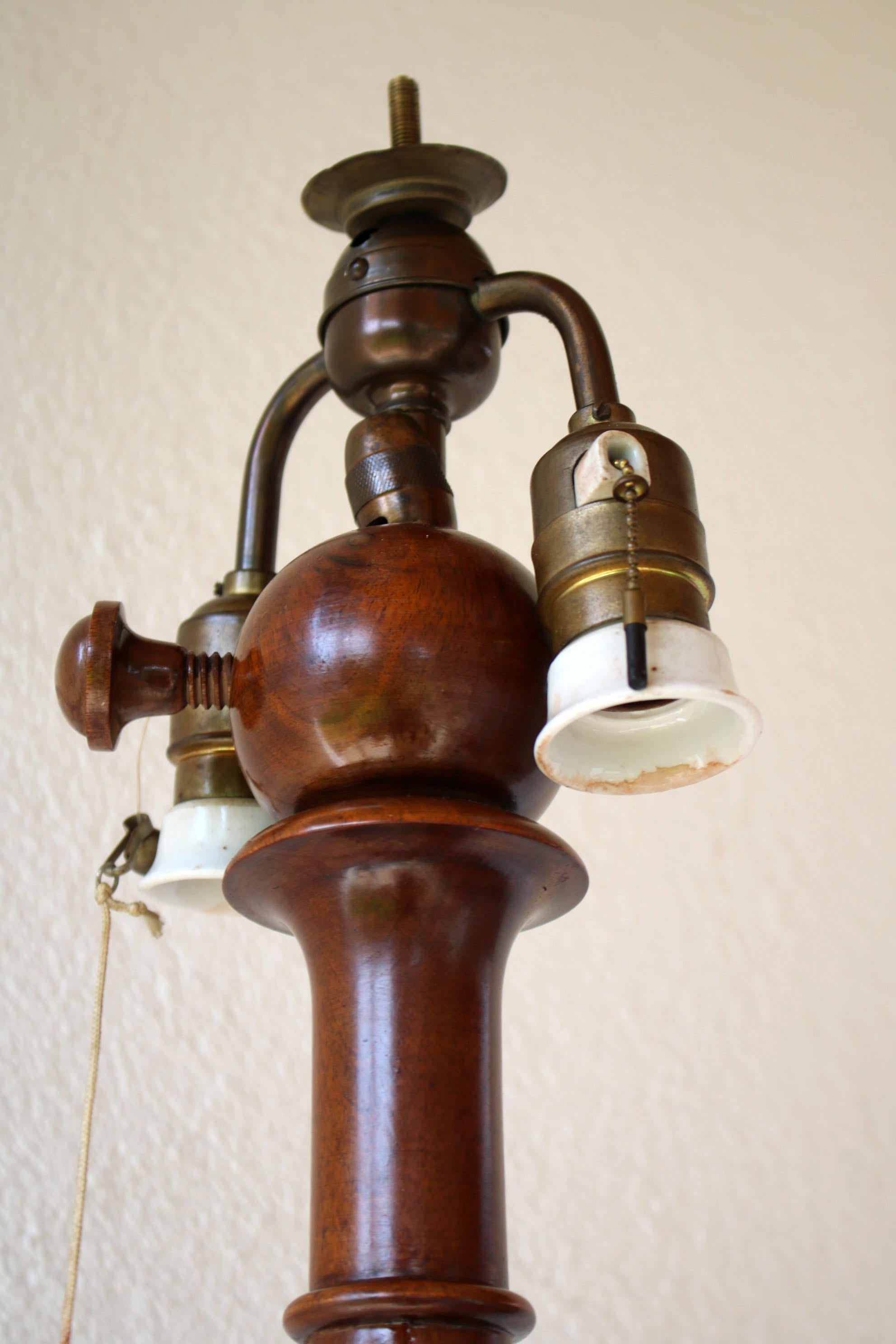 Stehlampe aus dem späten 19. (Deutsch) im Angebot