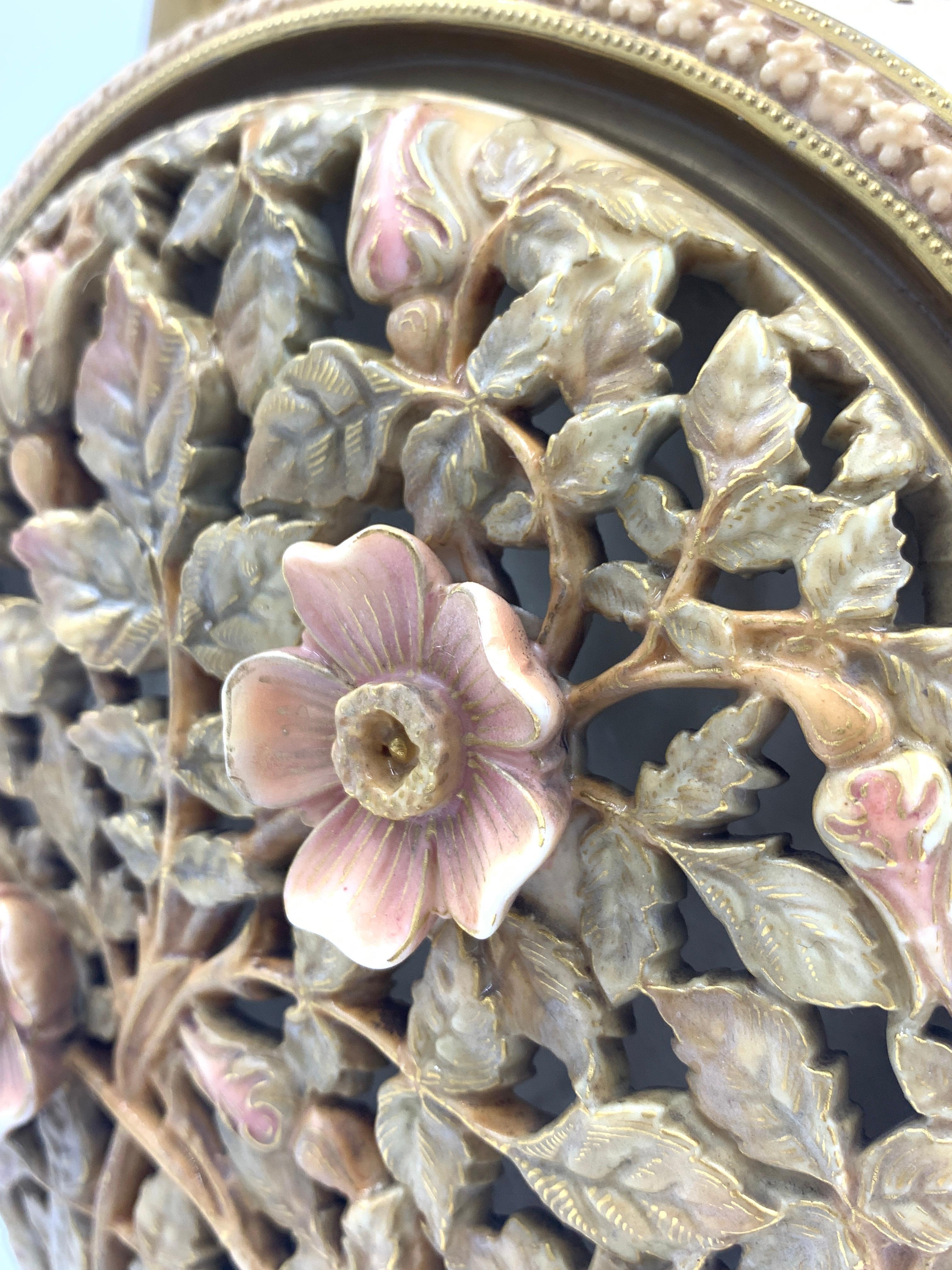 Late 19th Century Floral Gilt Decorated Royal Worcester Porcelain Vase For Sale 6