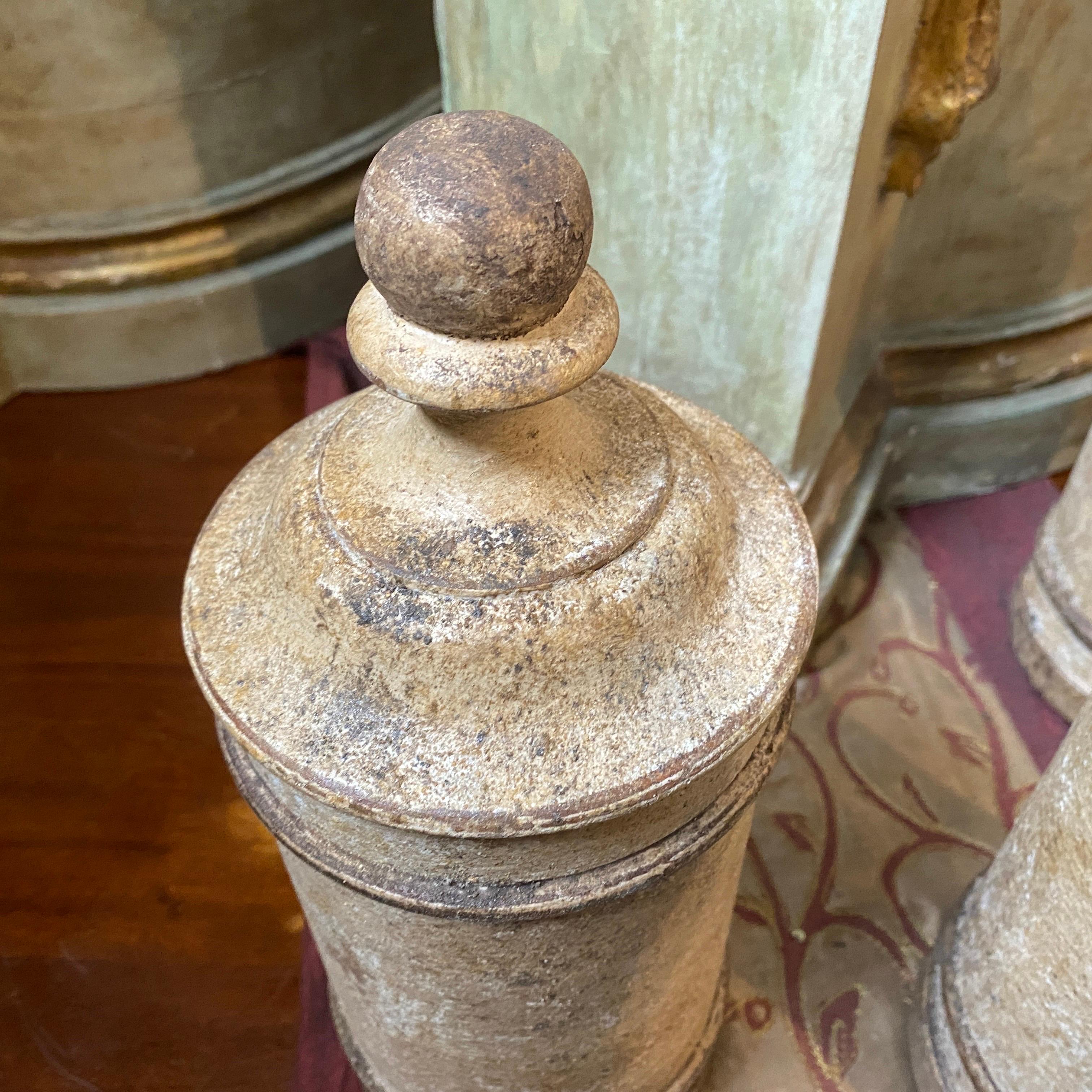 Late 19th Century Lacquered Wood Florentine Apothecary Jars In Fair Condition For Sale In Catania, Sicilia