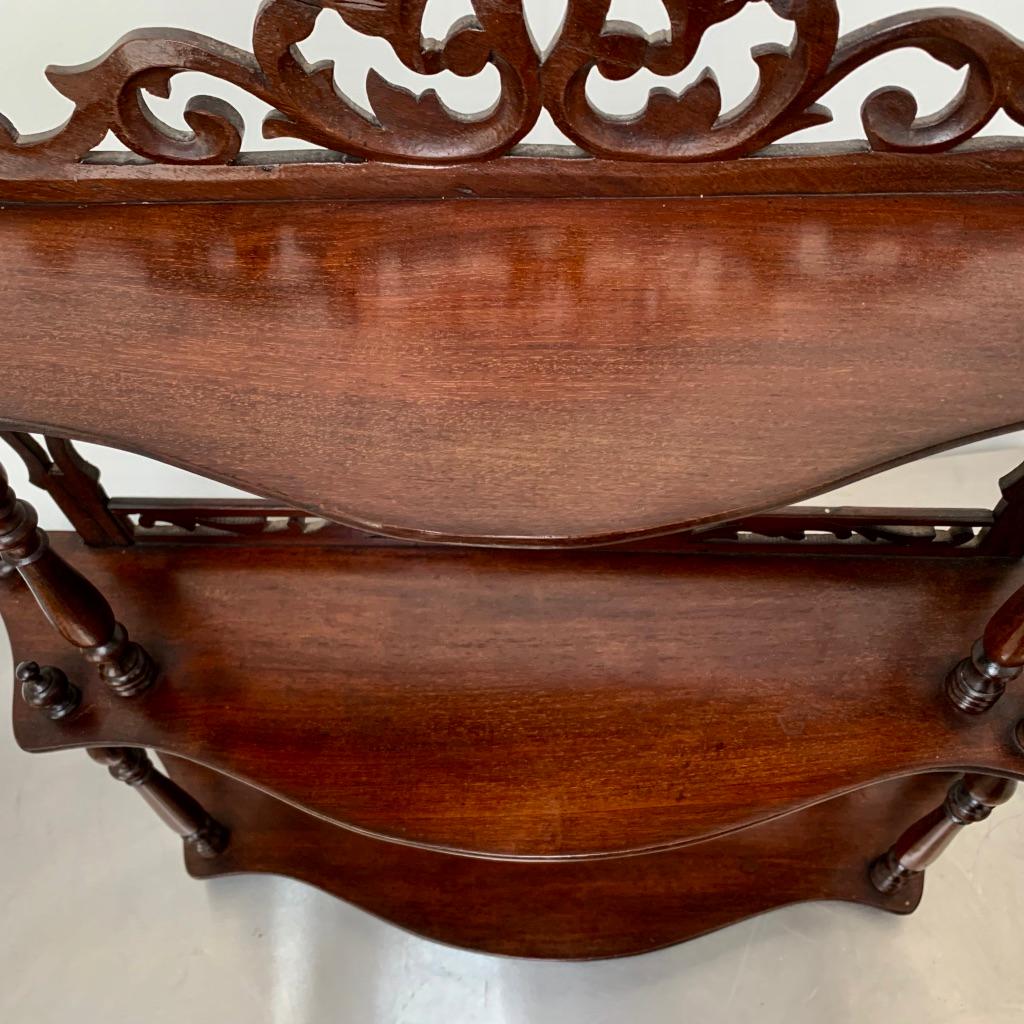 Late 19th Century Freestanding or Hanging Shelves in Mahogany 5