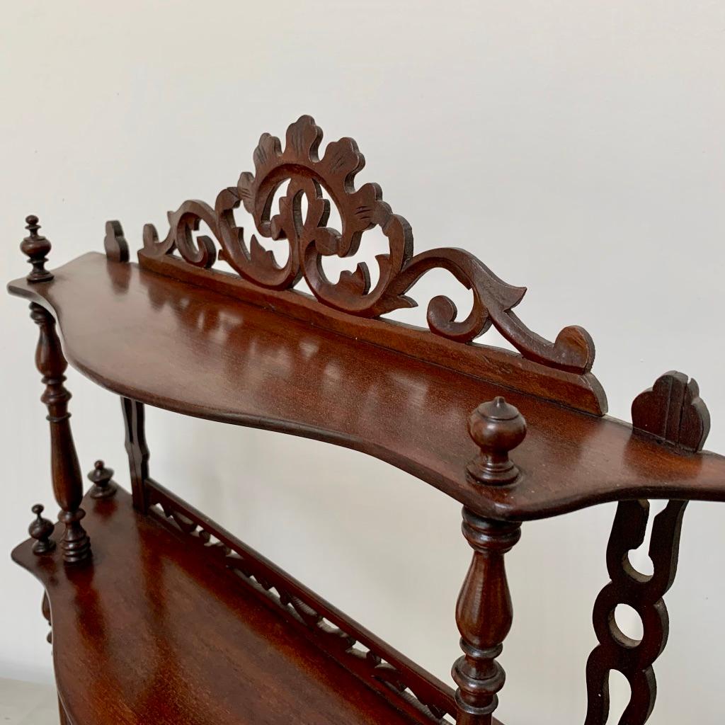 Late 19th Century Freestanding or Hanging Shelves in Mahogany 2