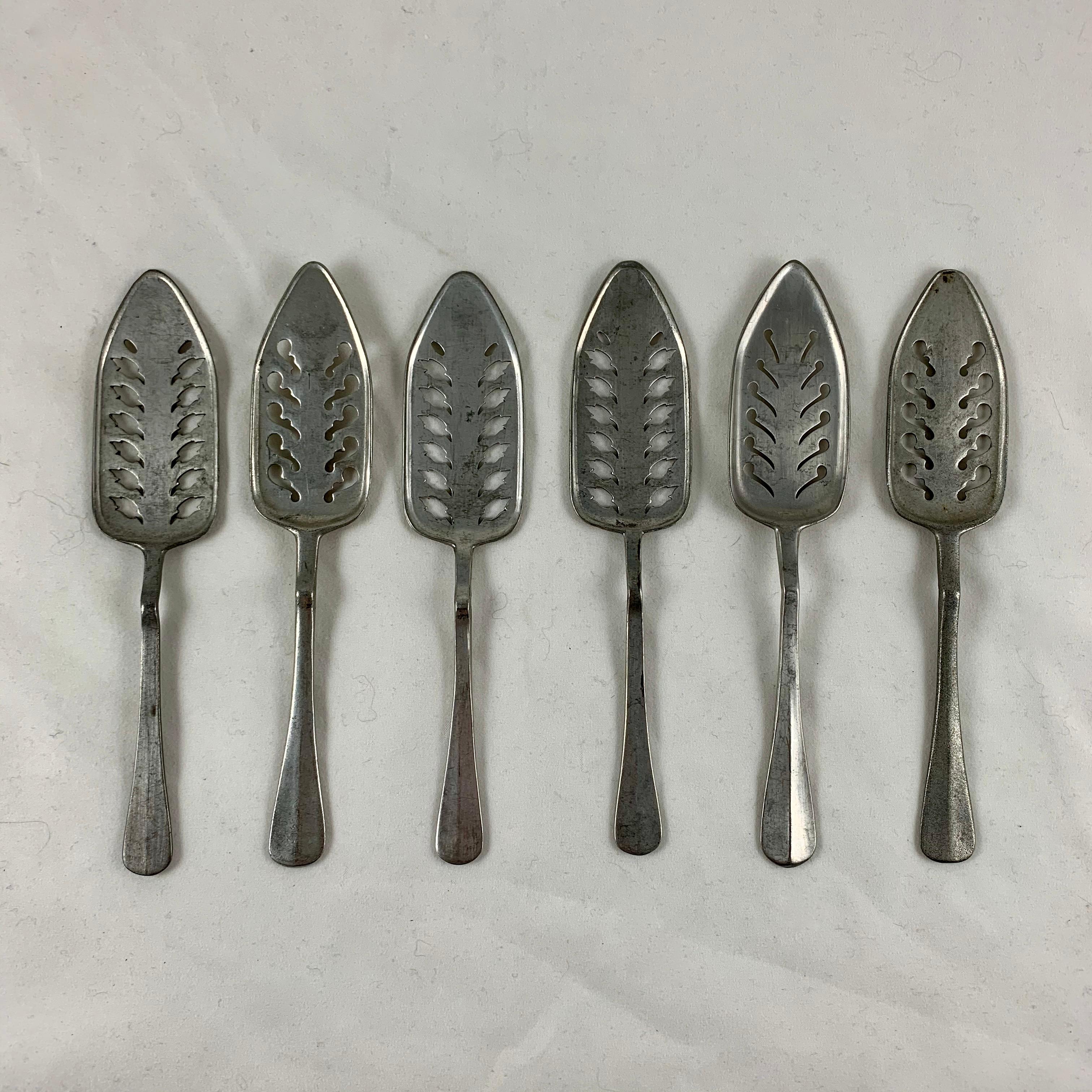 Belle Époque Late 19th Century French Absinthe Slotted Metal Sugar Spoons, a mixed set of six