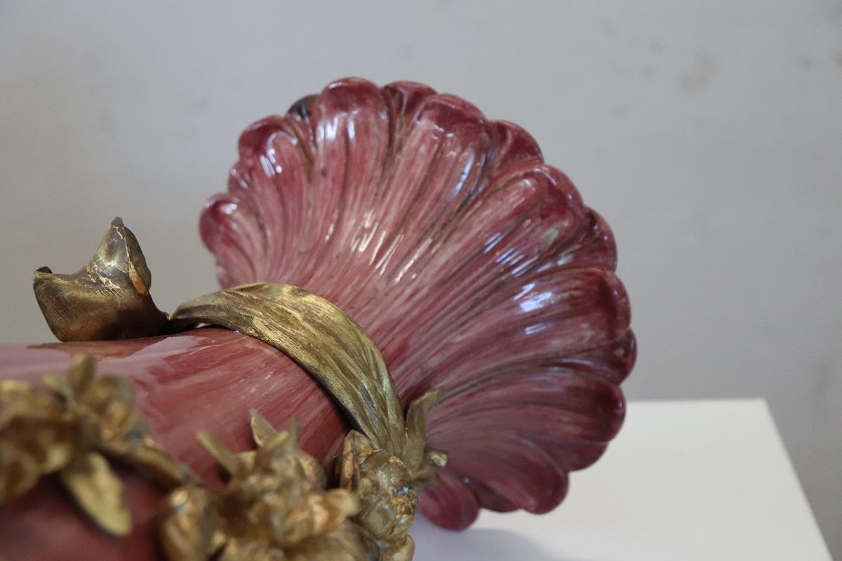 Antike französische Keramikvase des späten 19. Jahrhunderts mit Bronzeverzierungen im Angebot 7