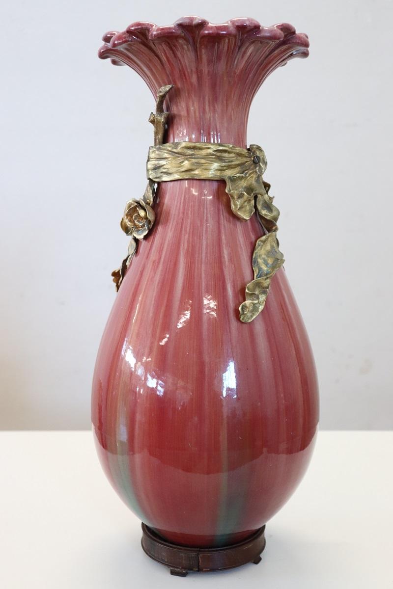 Antike französische Keramikvase des späten 19. Jahrhunderts mit Bronzeverzierungen (Französisch) im Angebot