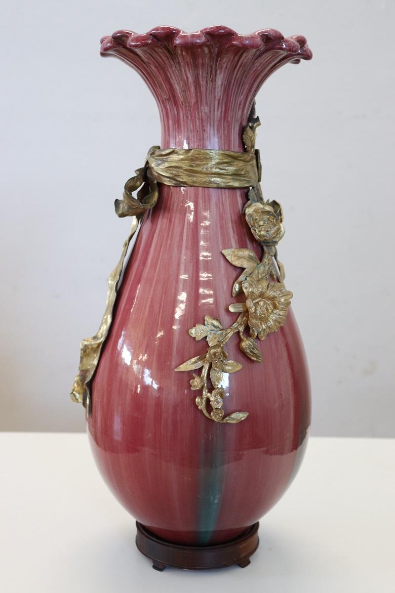Antike französische Keramikvase des späten 19. Jahrhunderts mit Bronzeverzierungen im Angebot 1