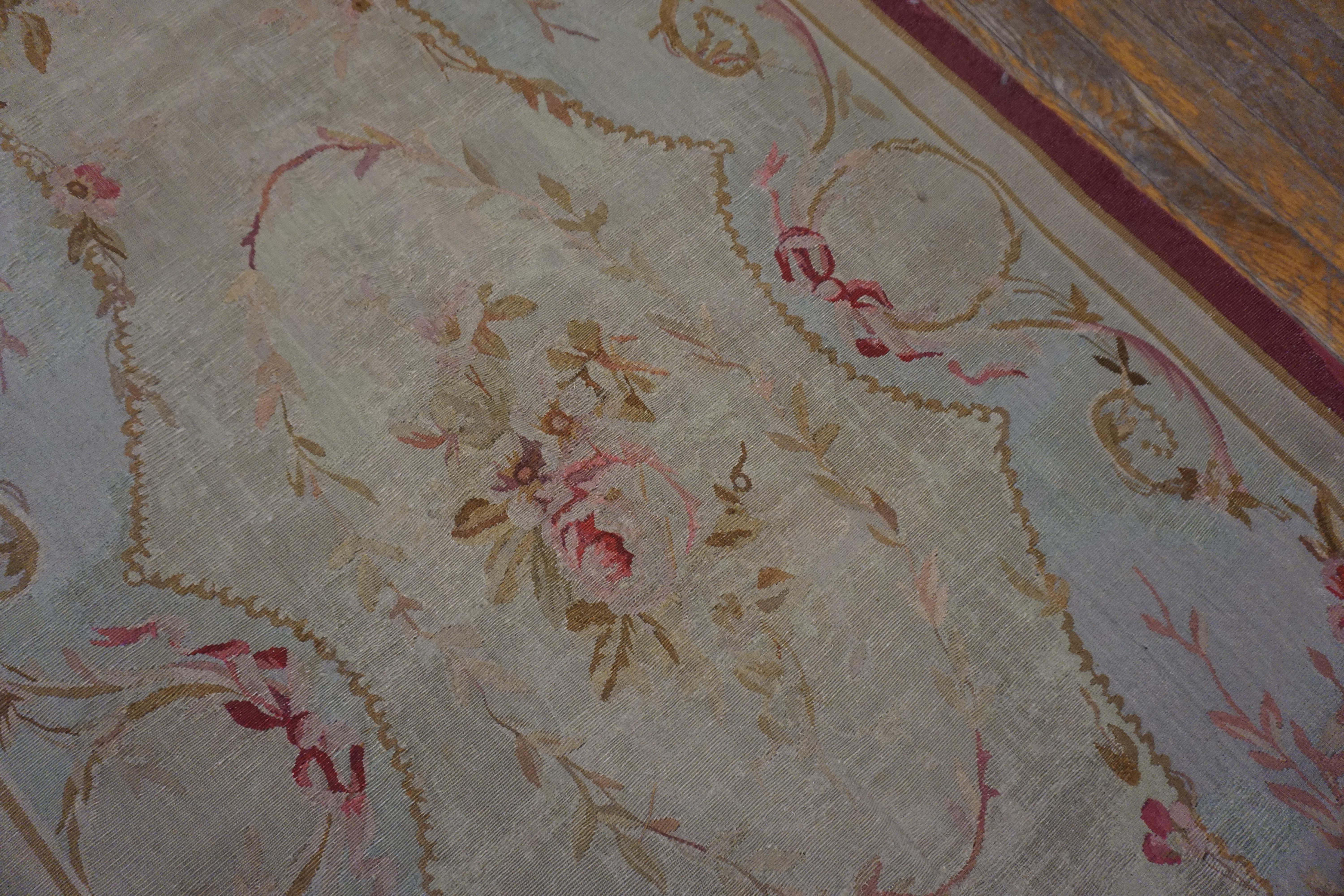 Alfombra de Aubusson francesa de finales del siglo XIX  ( 3' x 6'6