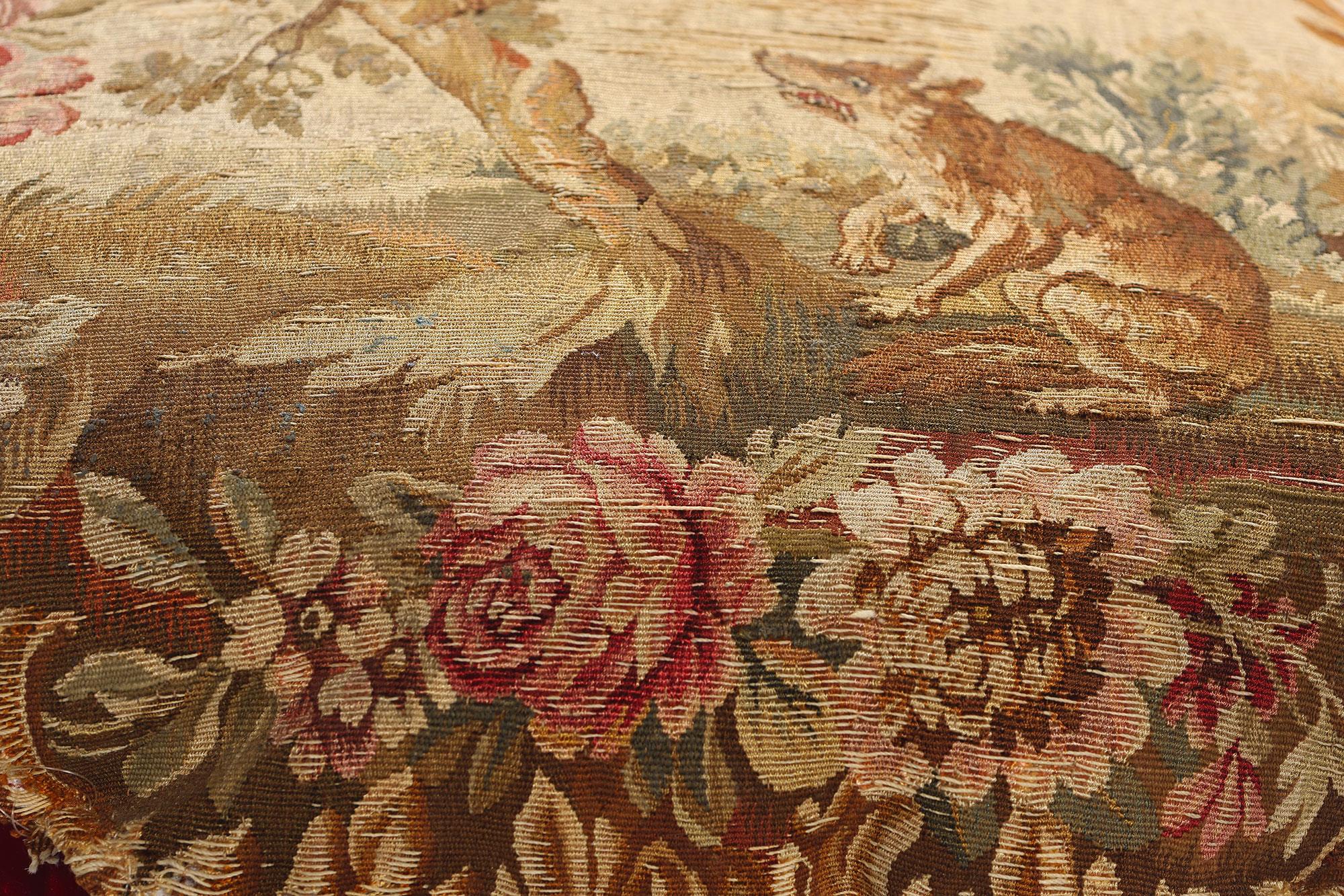 Noué à la main Coussin en tapisserie d'Aubusson de la fin du XIXe siècle, de style rococo en vente