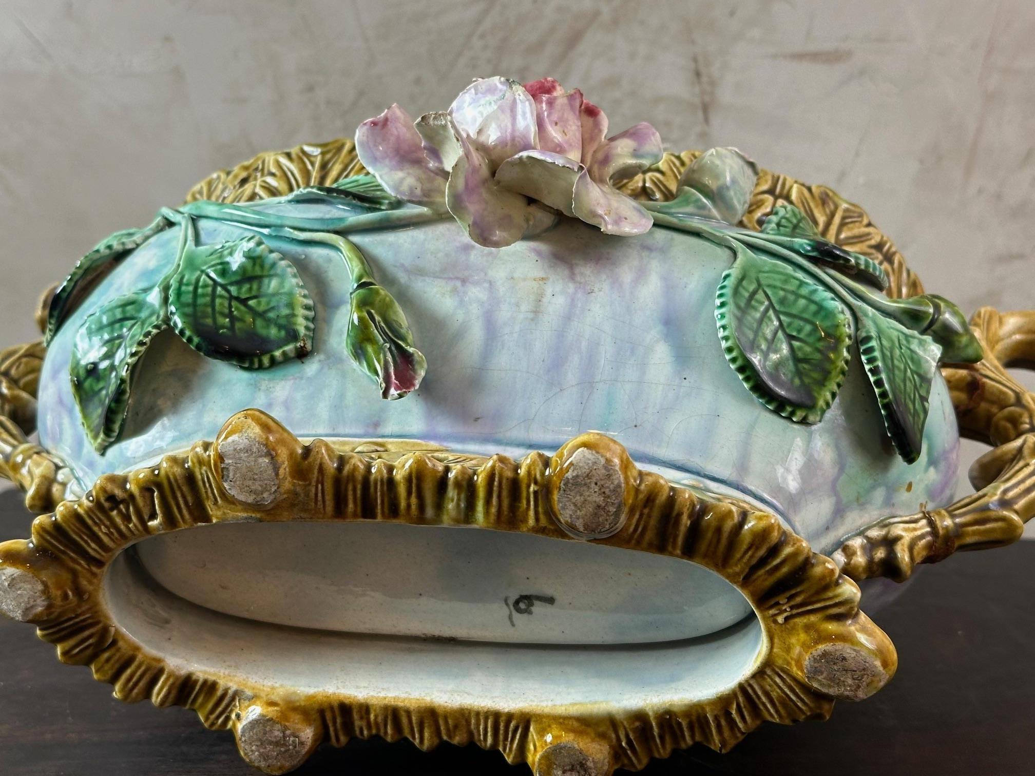 Faenza Vaso Barbotine Jardiniere o Cache francese della fine del XIX secolo in vendita
