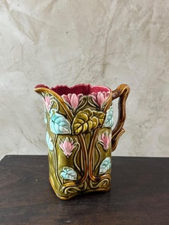 Fin du 19e siècle, pichet à Barbotine Onnaing français