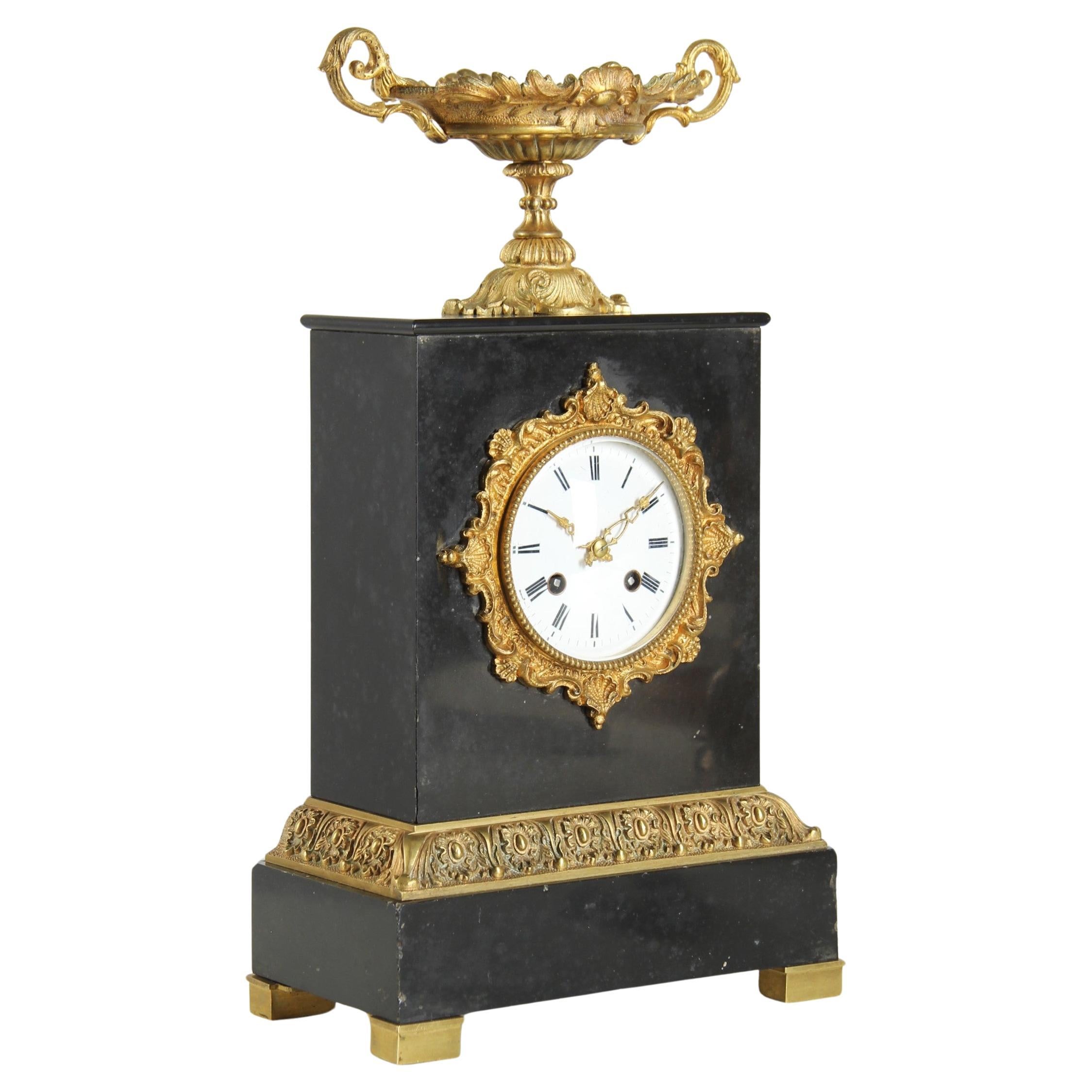 Late 19th Century French Black Marble Mantel Clock For Sale