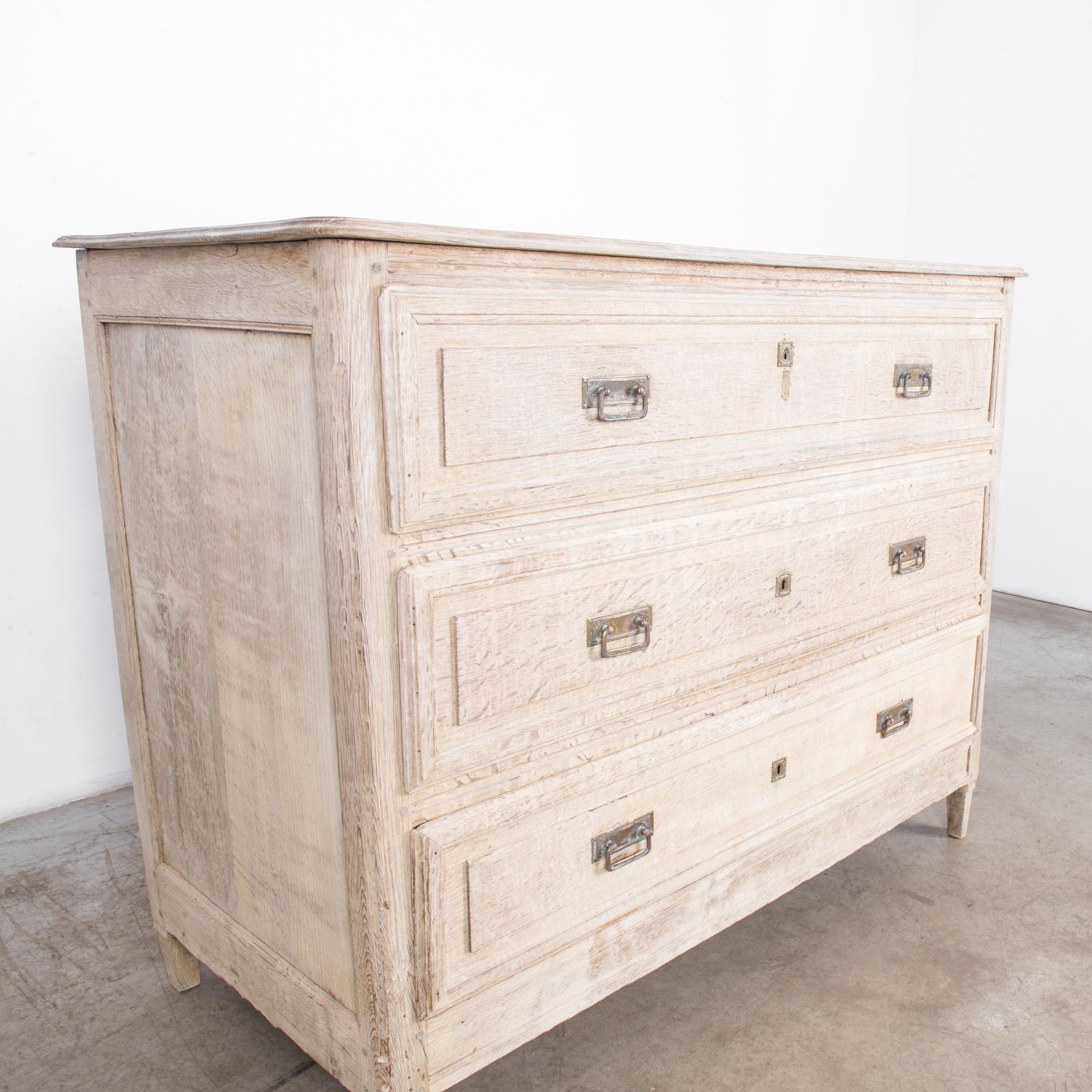 Late 19th Century French Bleached Oak Chest of Drawers 3