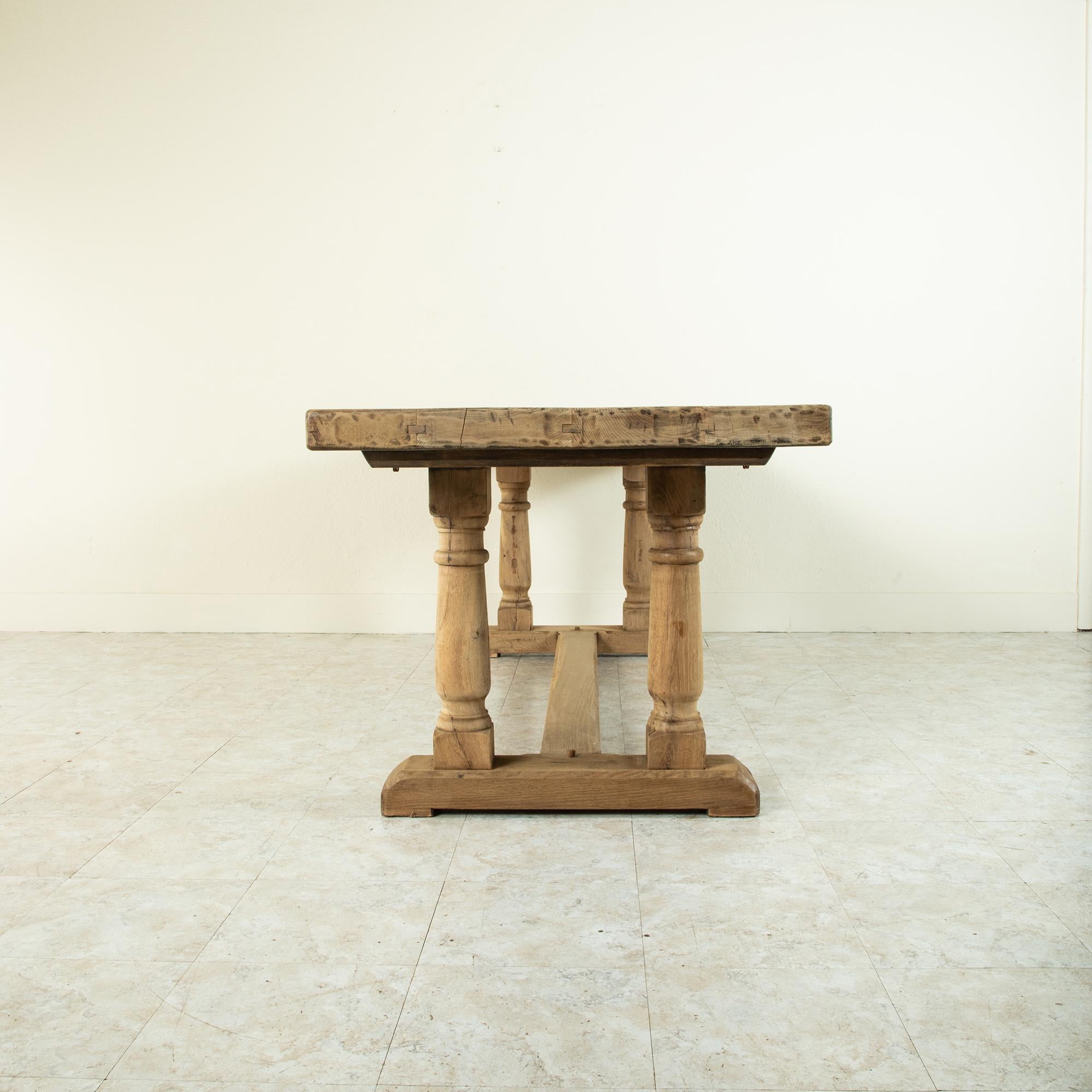 Late 19th Century French Bleached Oak Farm Table or Dining Table 1