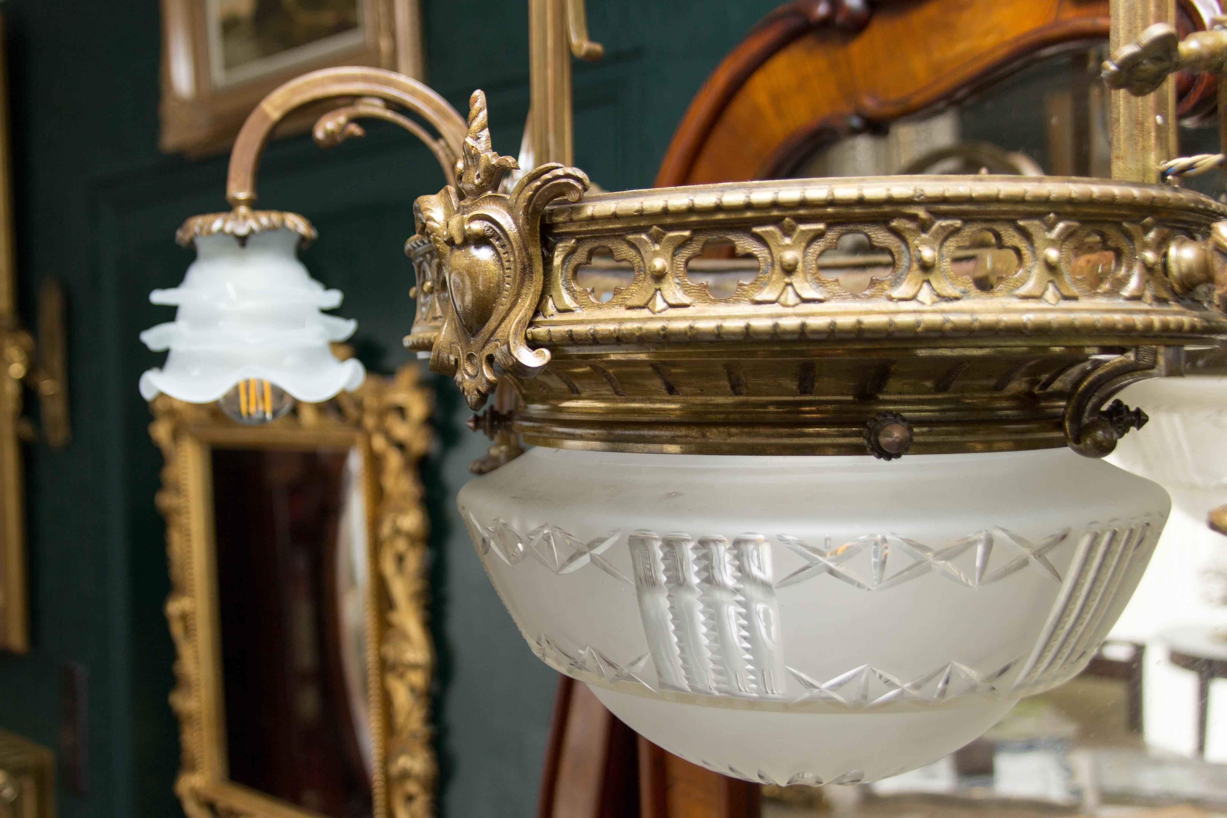 Late 19th Century French Bronze and Frosted Glass Five-Light Chandelier 16
