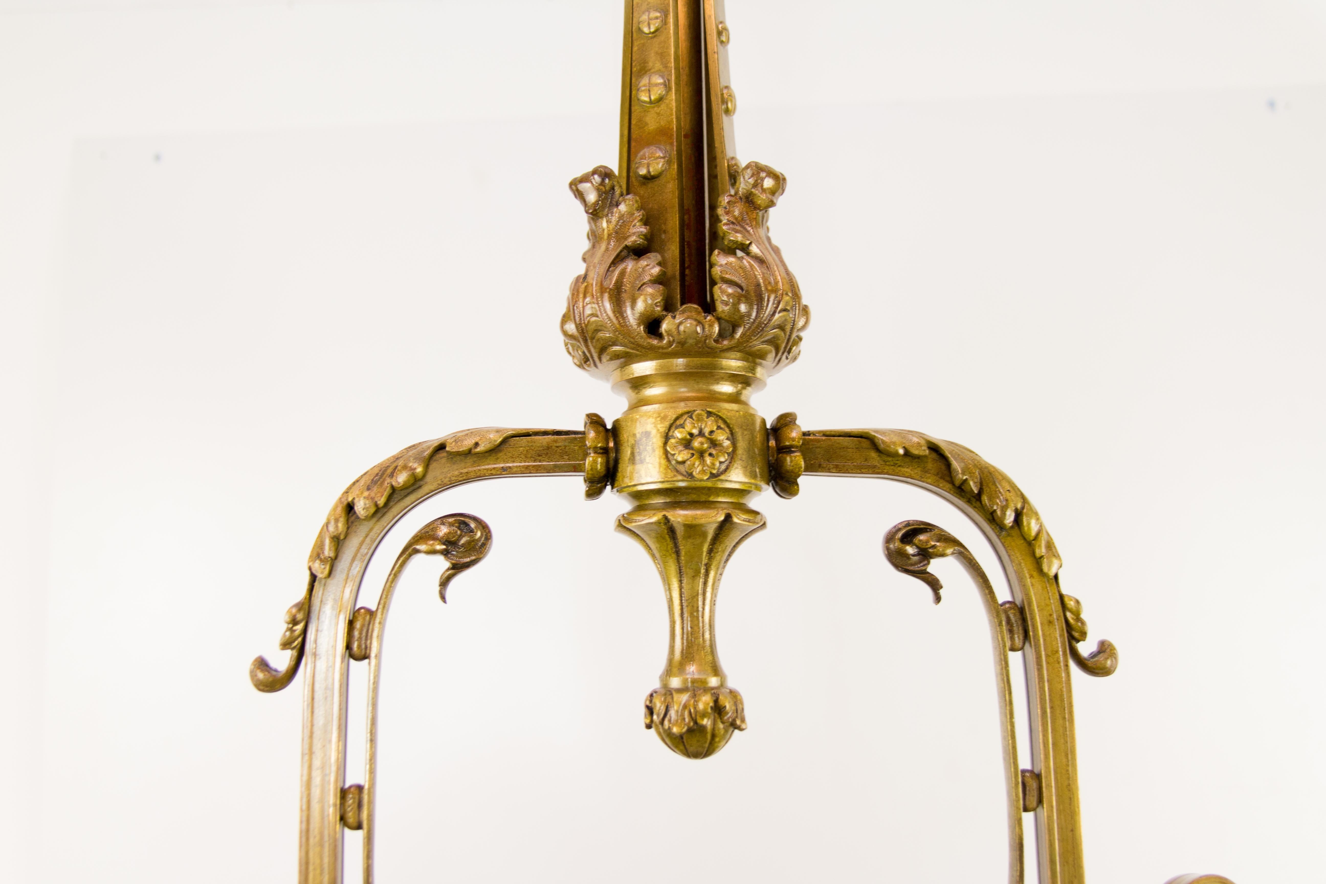 Late 19th Century French Bronze and Frosted Glass Five-Light Chandelier In Good Condition In Barntrup, DE