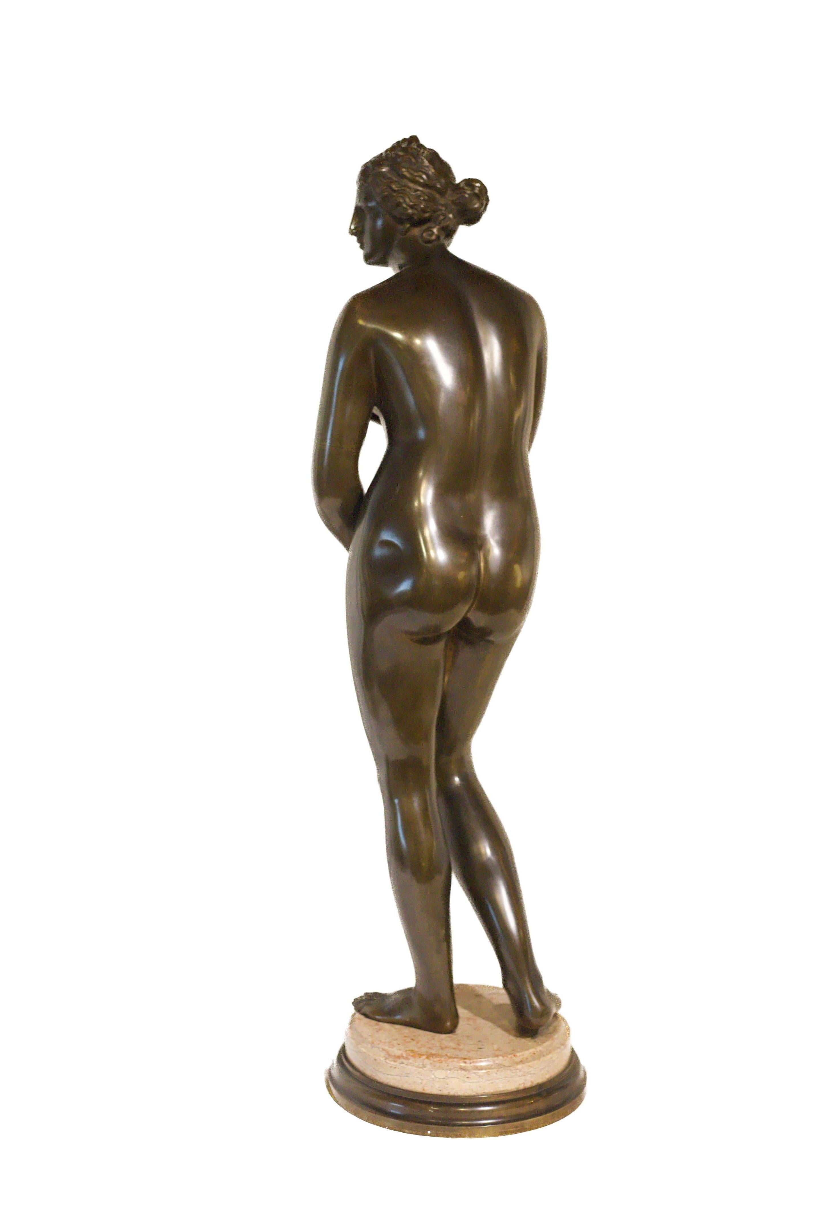 Figure de la Vénus de Médicis en bronze français de la fin du XIXe siècle en vente 6