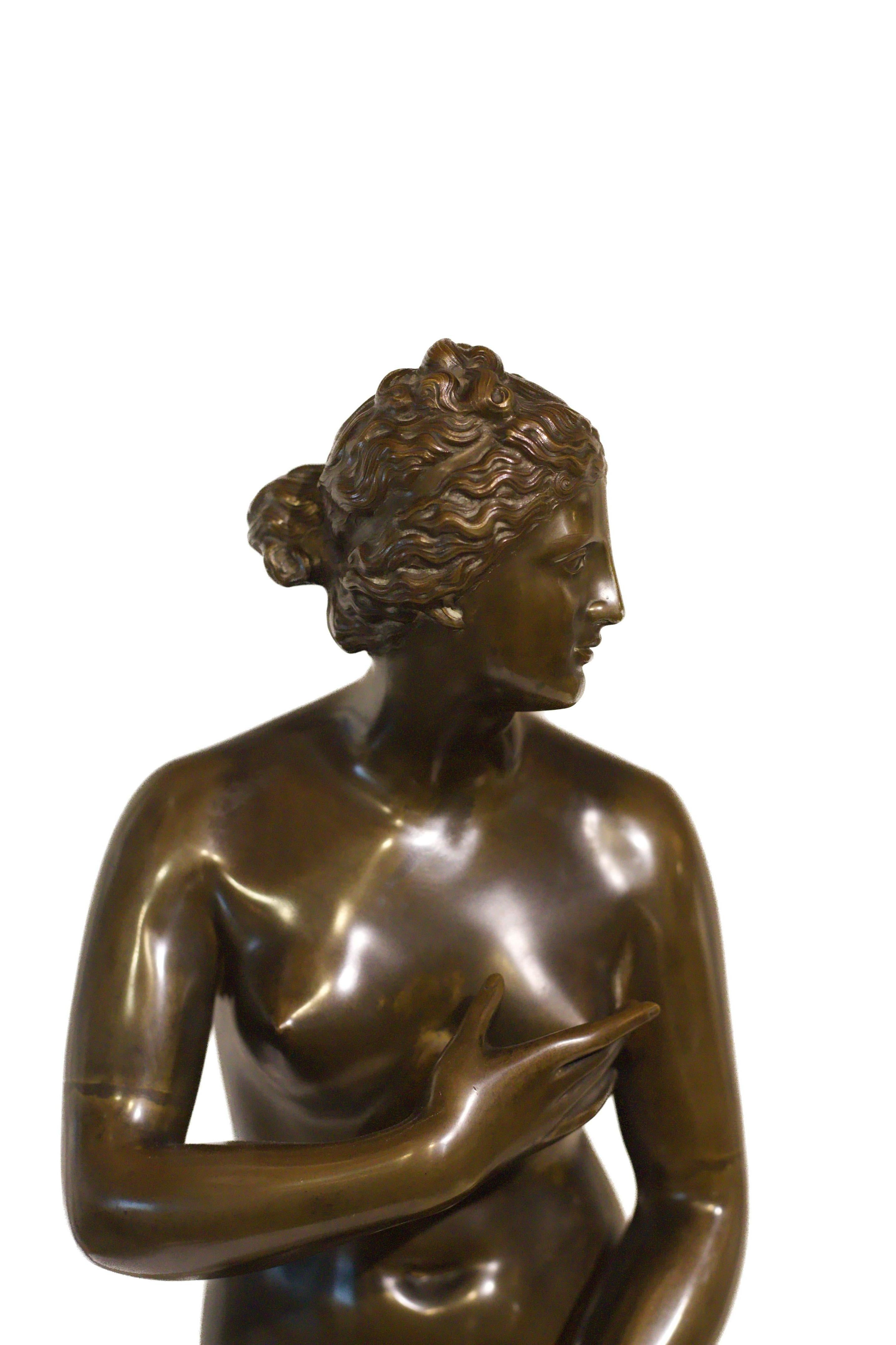 Bronze Figure de la Vénus de Médicis en bronze français de la fin du XIXe siècle en vente