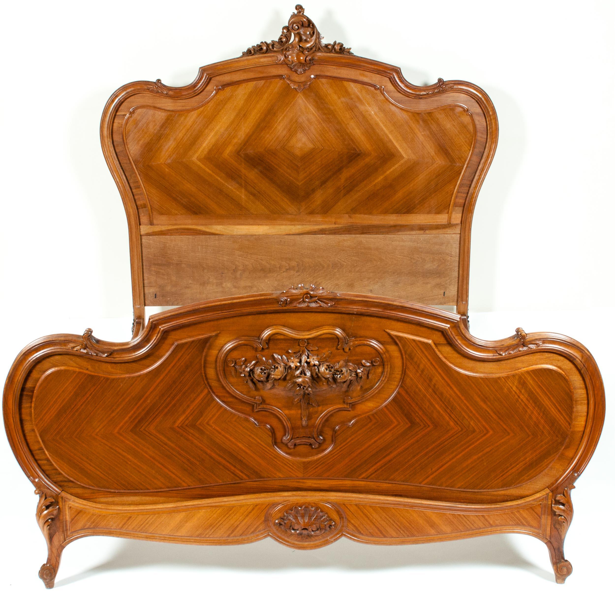 Late 19th Century French Burl Walnut Bed 9