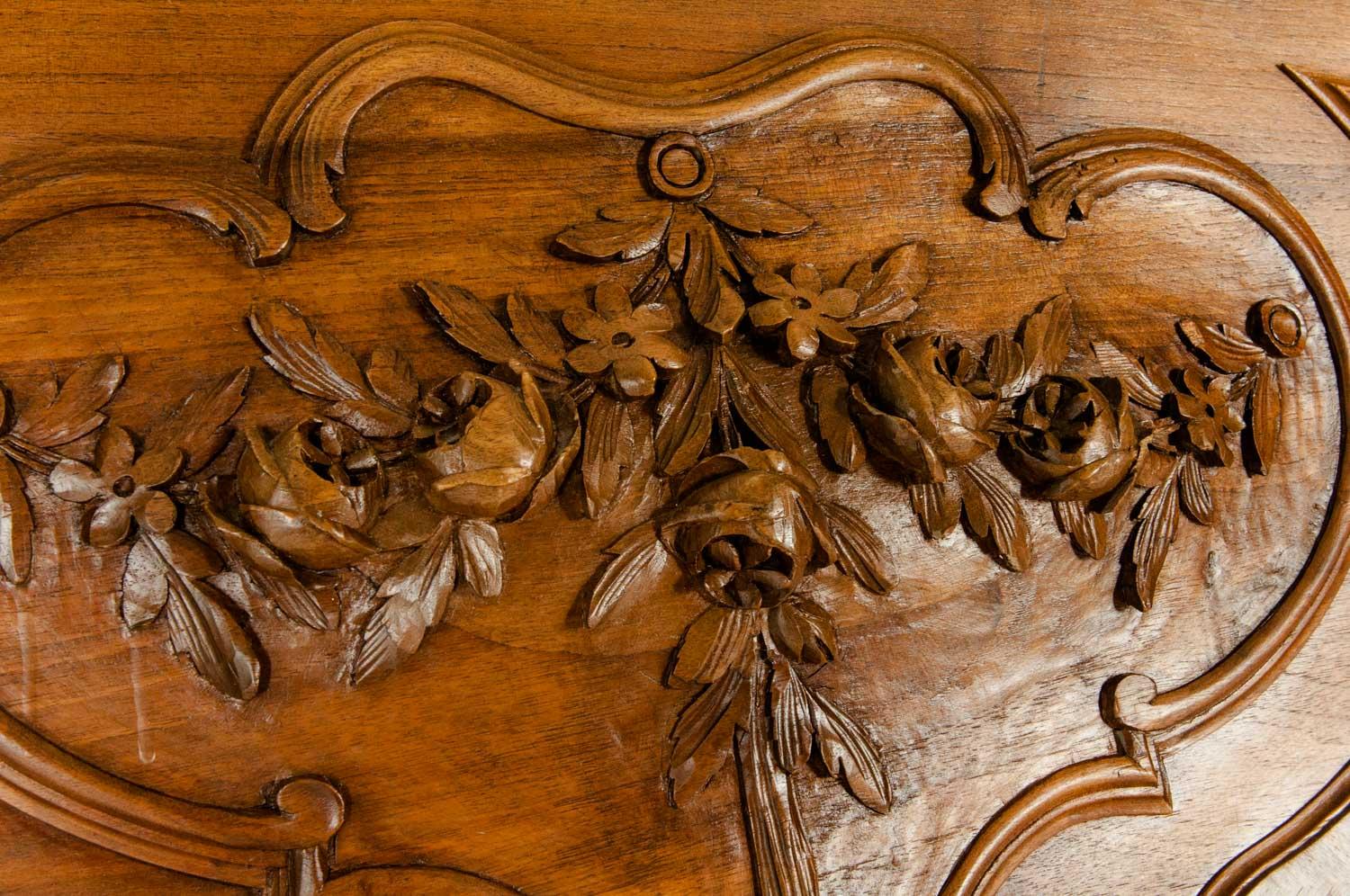 Late 19th Century French Burl Walnut Bed 5