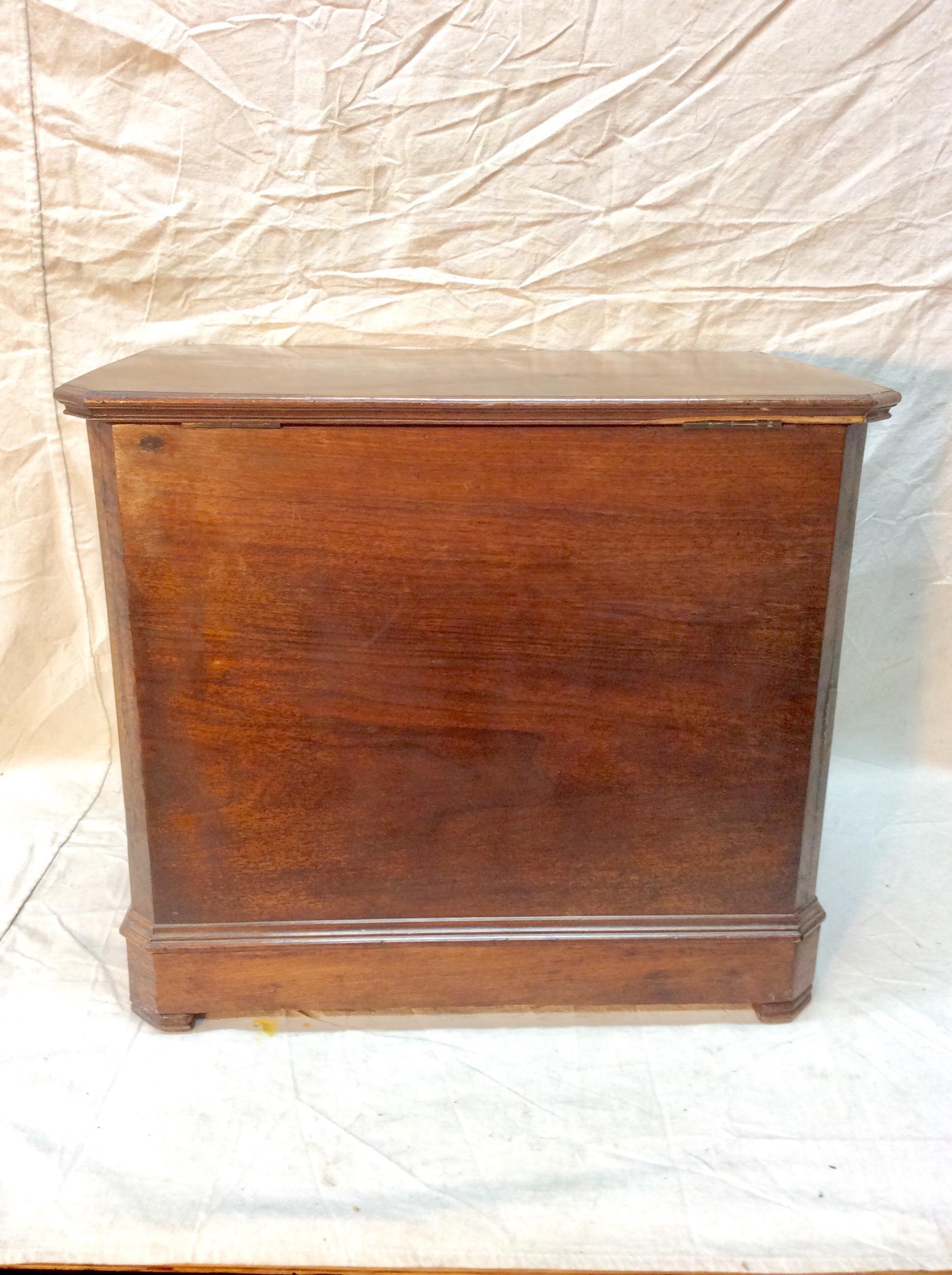 Late 19th Century French Burlwood Trunk 8