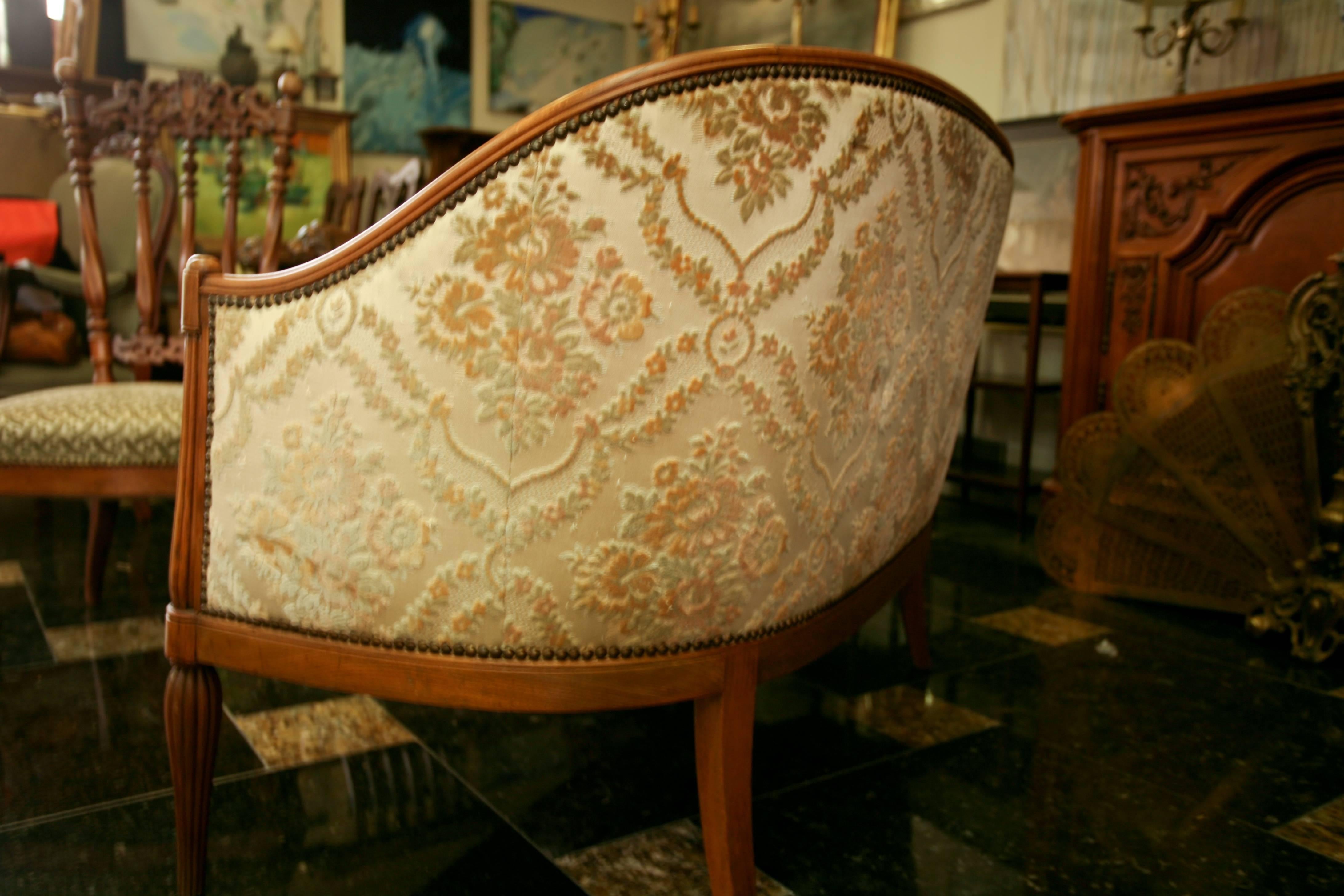 Late 19th Century French Canapé with Silk Upholstery For Sale 1