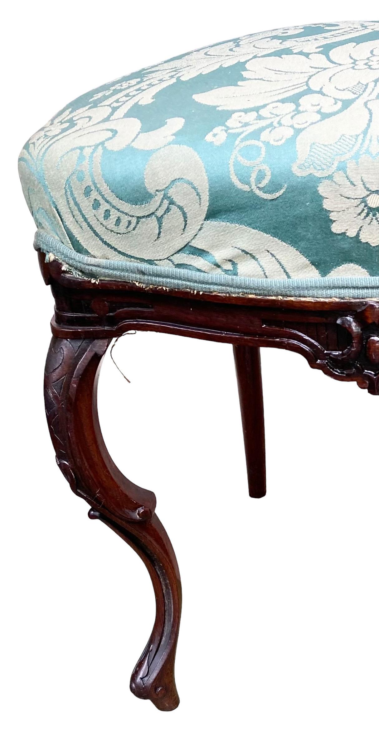 Chaise d'appoint en acajou sculpté de la fin du XIXe siècle en vente 2