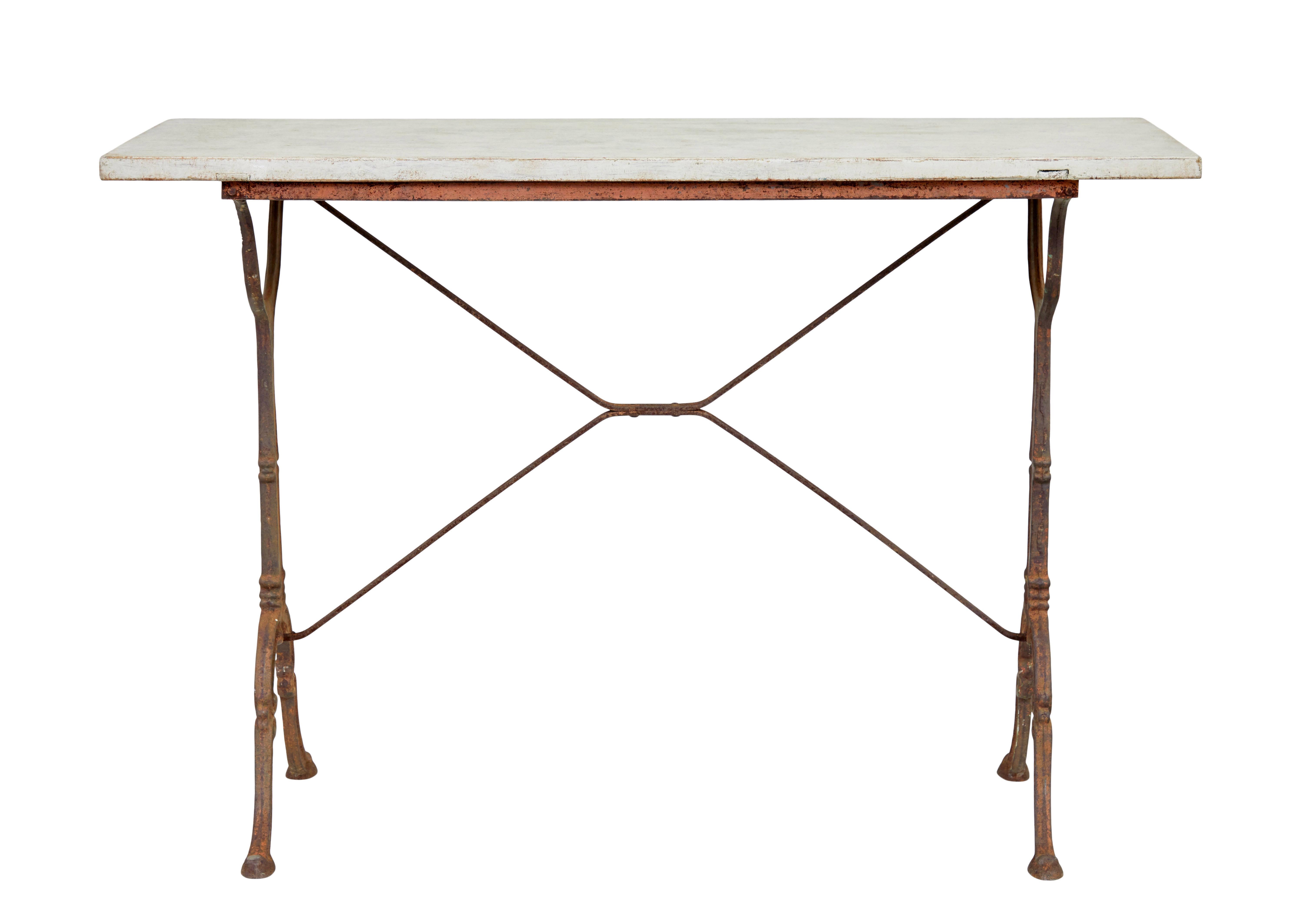 Fer Table d'appoint en fonte française de la fin du XIXe siècle en vente