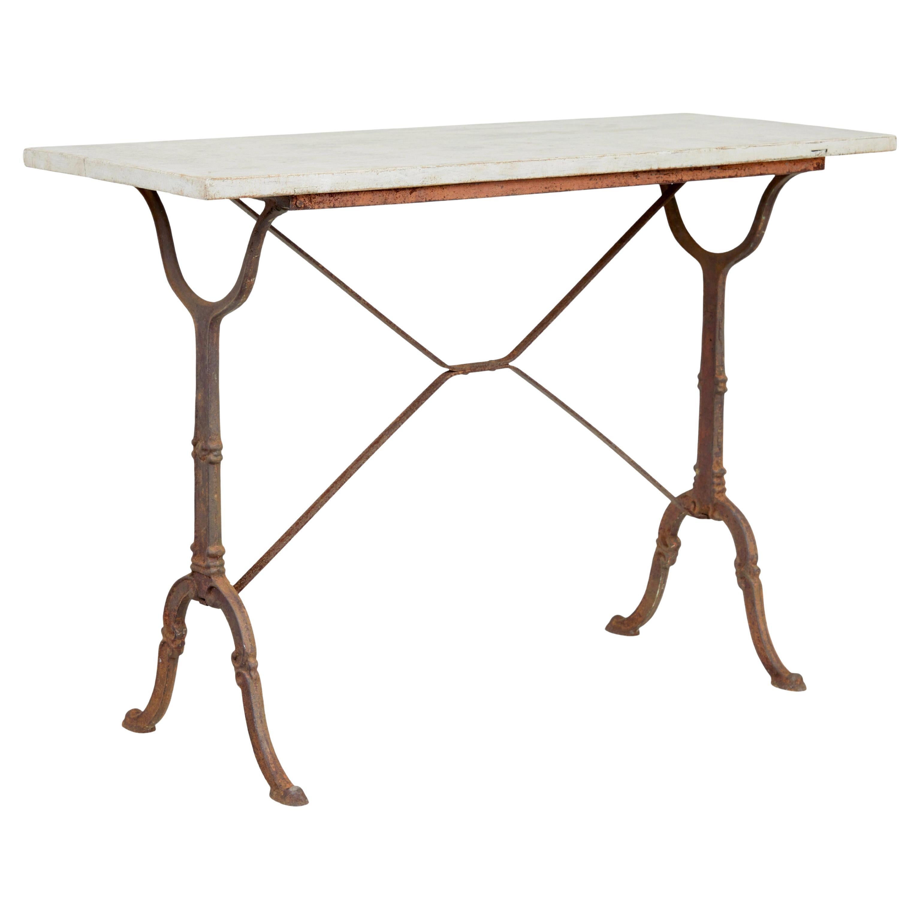 Table d'appoint en fonte française de la fin du XIXe siècle en vente