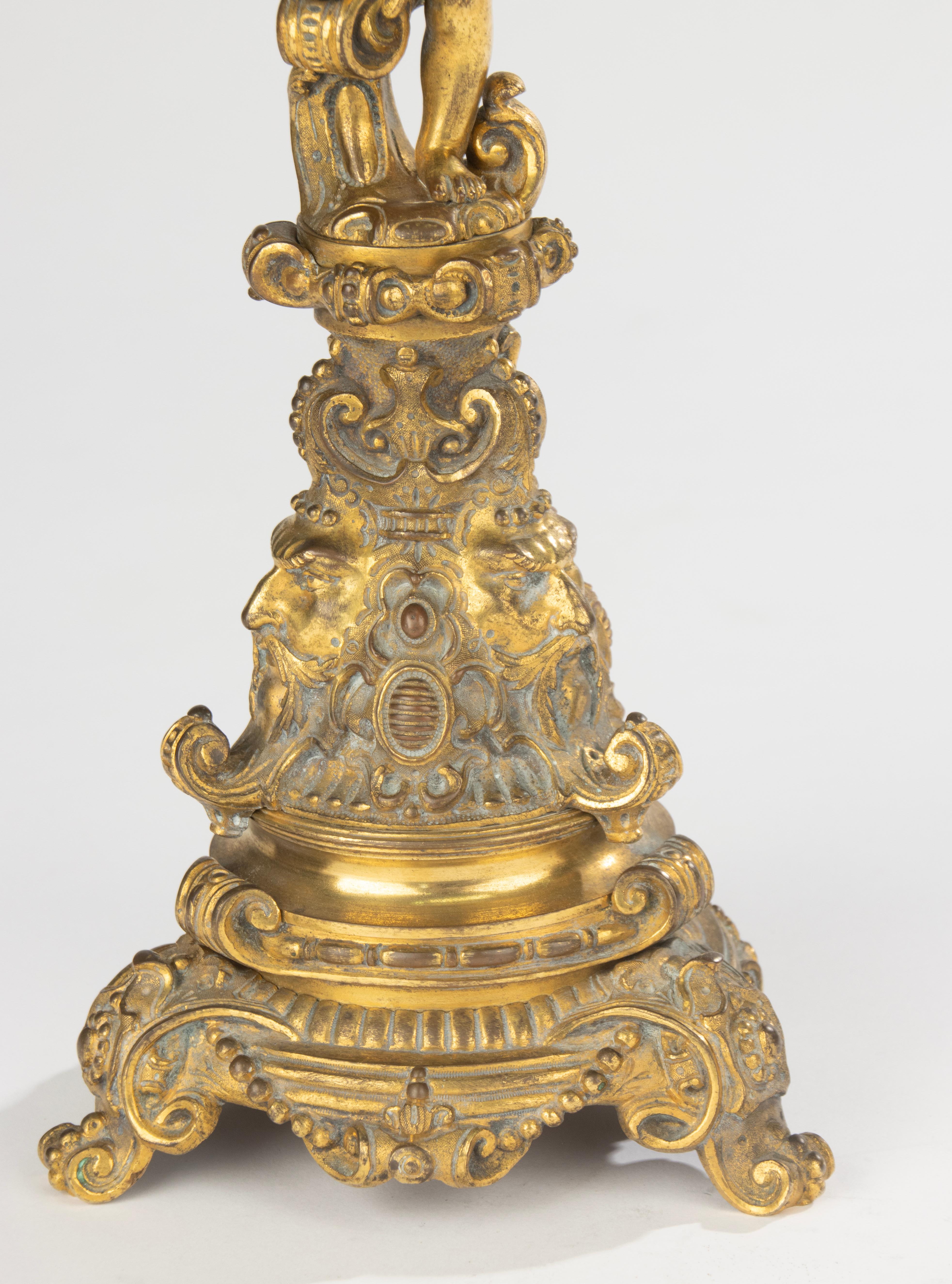 Late 19th Century French Centerpiece - Bronze - Putto with Crystal Dish In Good Condition For Sale In Casteren, Noord-Brabant
