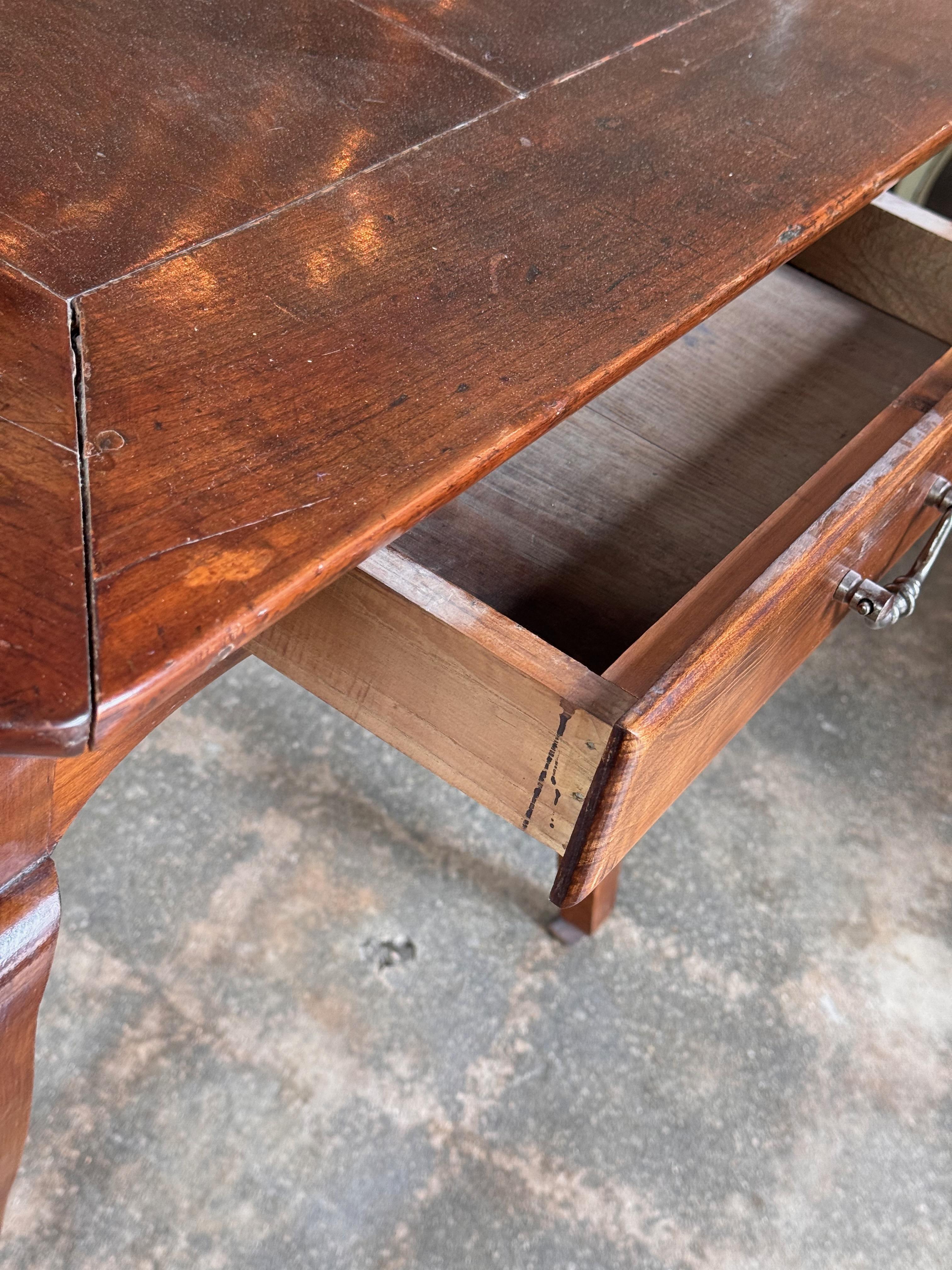 Spätes 19. Jahrhundert Französisch Kirsche Bauernhof Tabelle im Angebot 5