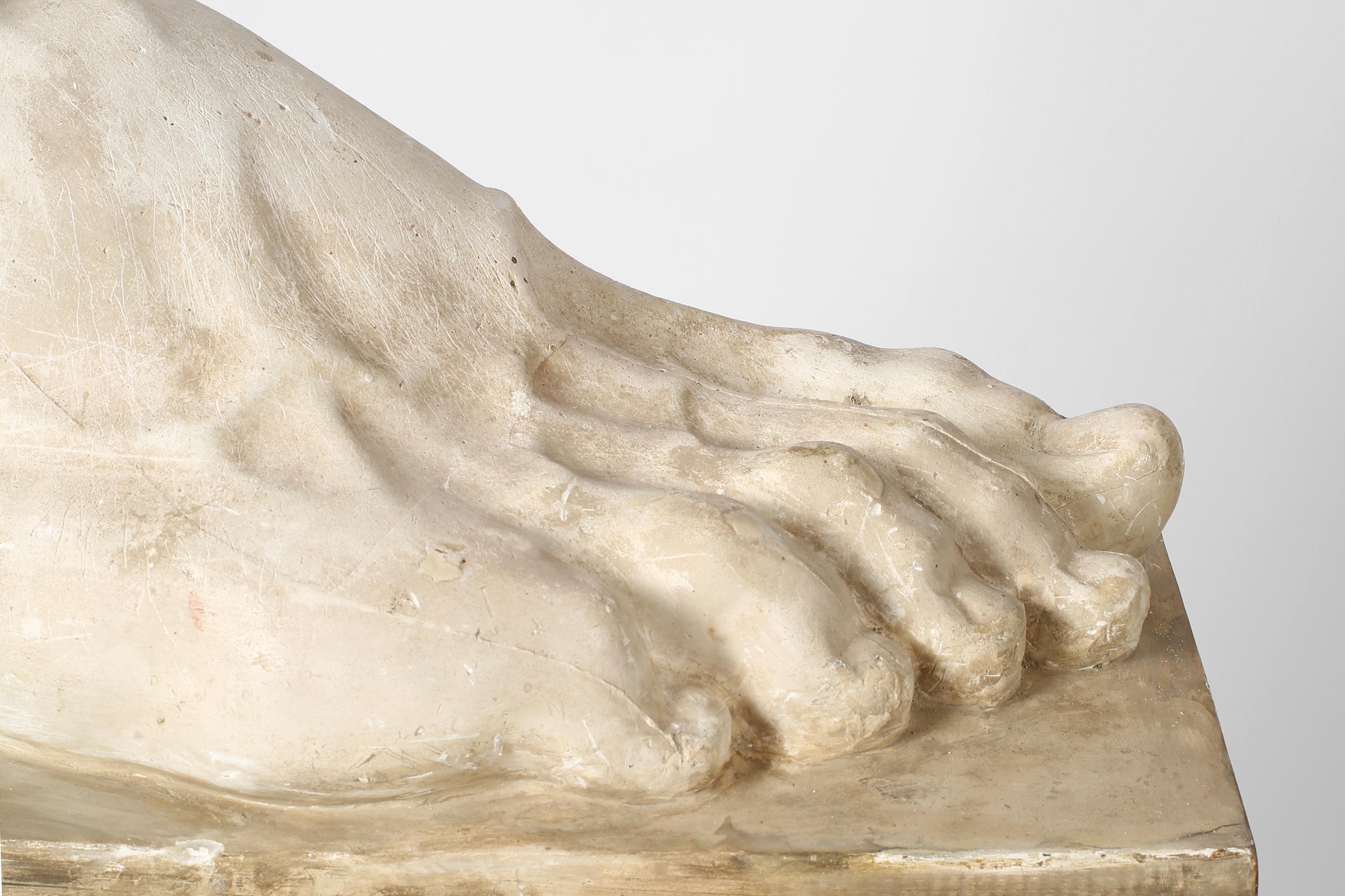 Piede in gesso classico francese della fine del XIX secolo In condizioni buone in vendita a London, GB