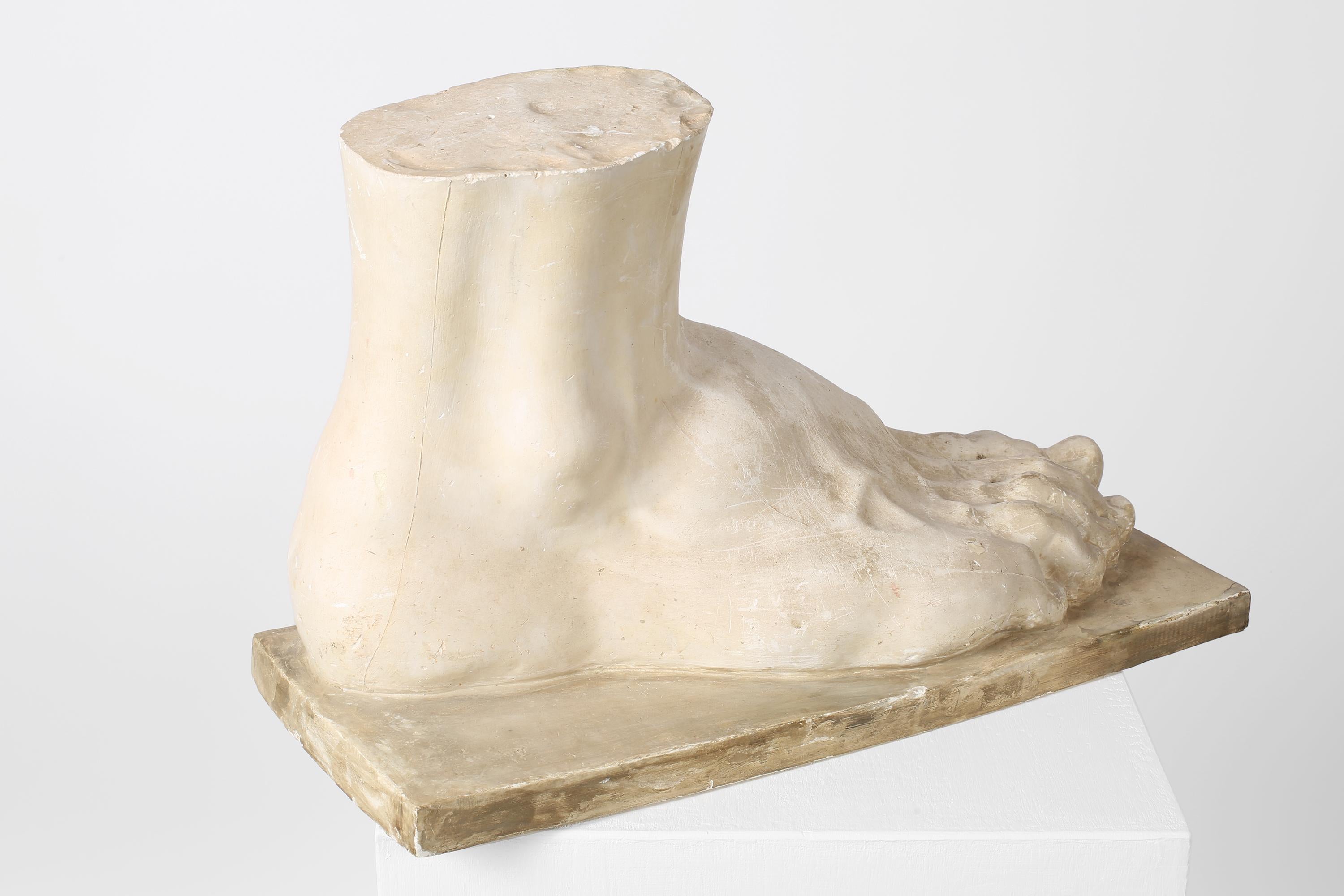 Piede in gesso classico francese della fine del XIX secolo in vendita 1