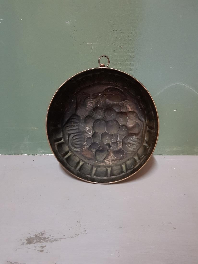 Late 19th Century French Copper Baking Mold with a Relief of Grapes 2