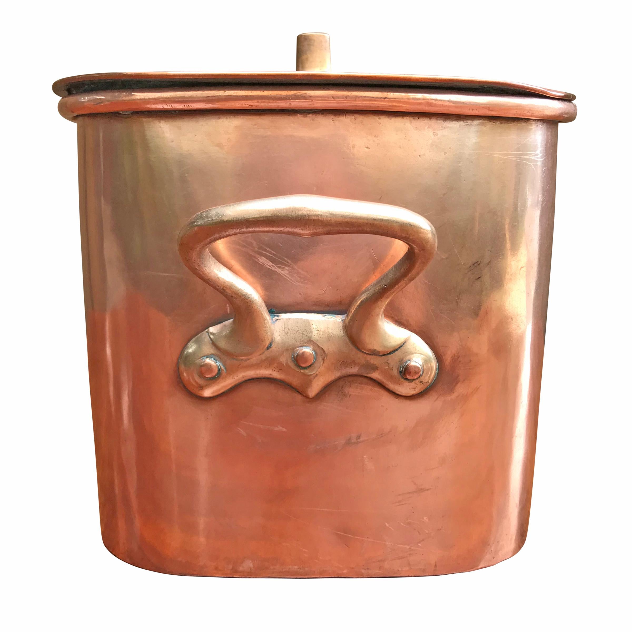 Late 19th Century French Copper Daubiere by J. Jacquotot In Good Condition In Chicago, IL