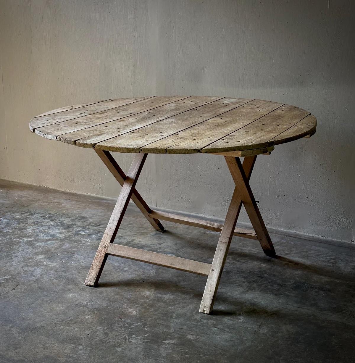 Victorien Table à champagne pliante en chêne de la fin du XIXe siècle, style campagnard français en vente