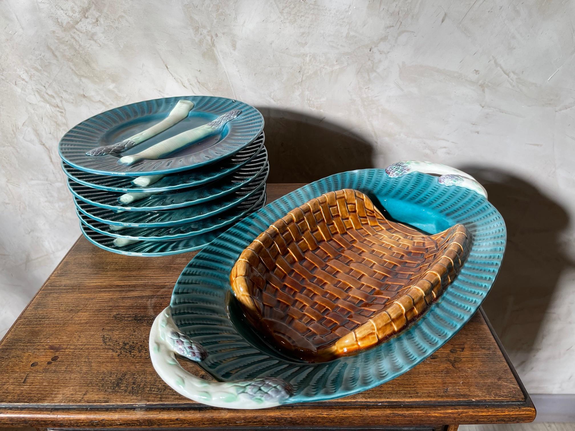 Glazed Late 19th Century French Creil et Montereau Teal Blue Fluted Asparagus Set For Sale