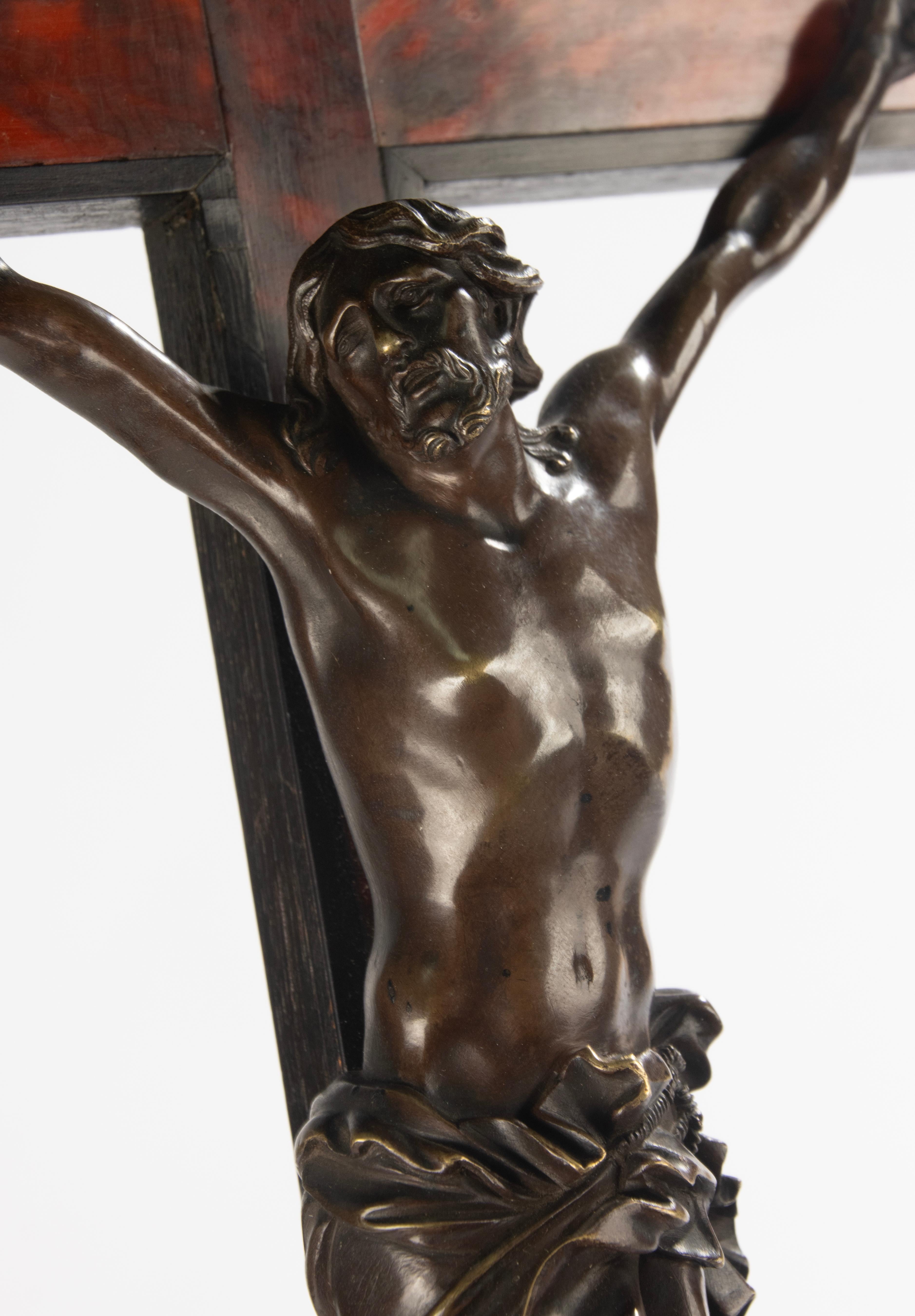 Fin du 19ème siècle Crucifix français - Wood - Bronze Corpus Christi en vente 14