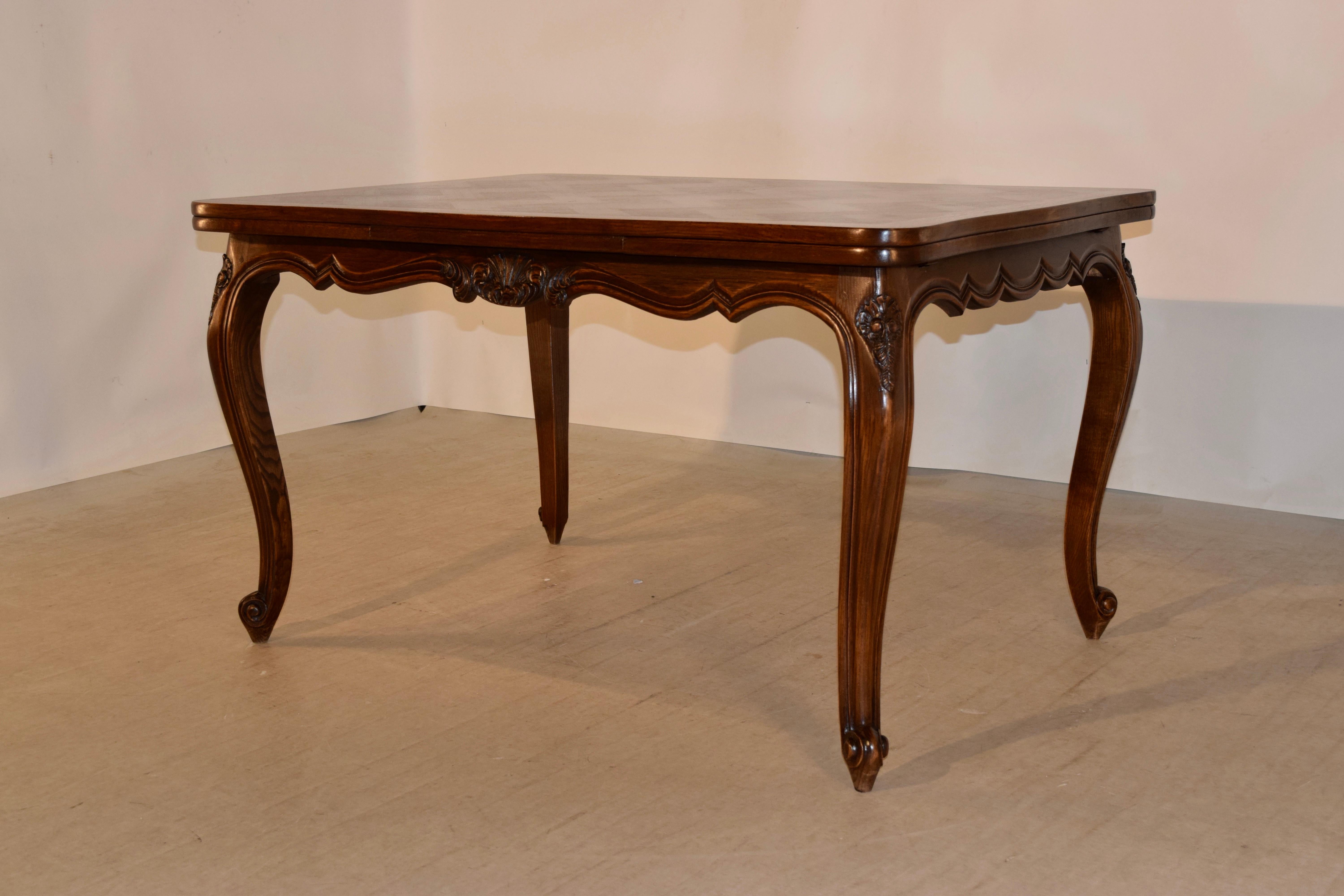 Late 19th Century French Draw Leaf Table In Good Condition In High Point, NC
