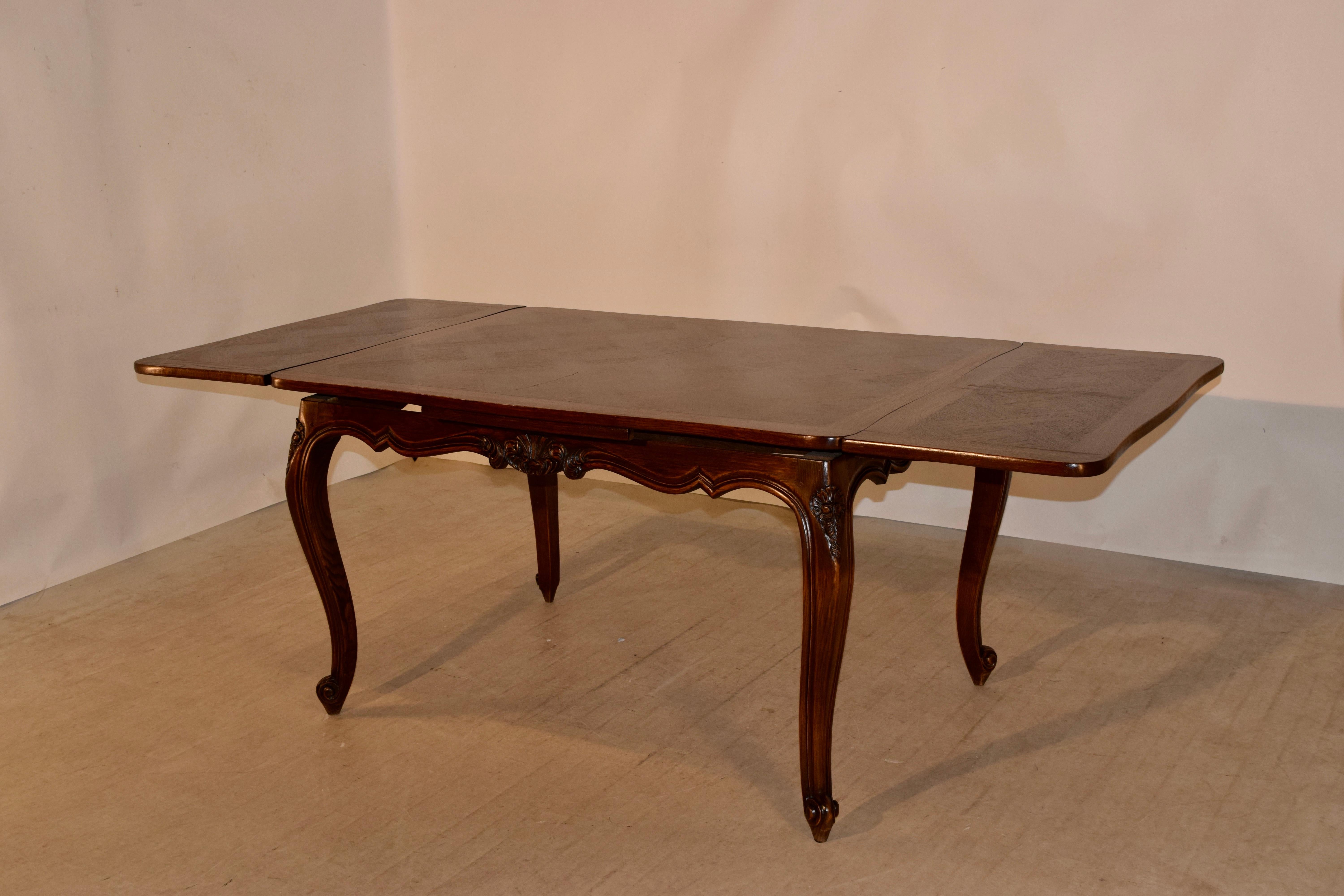 Oak Late 19th Century French Draw Leaf Table