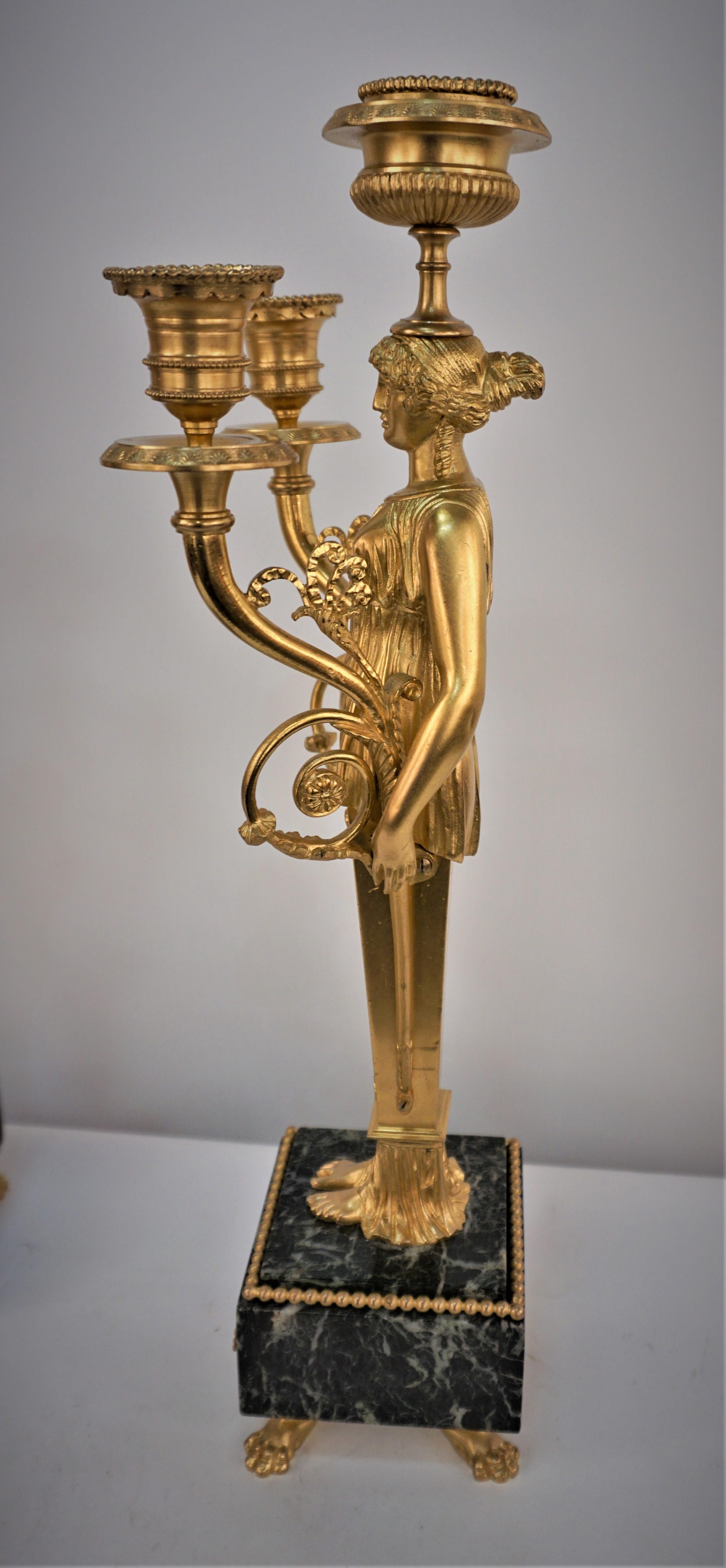 Französische Empire-Kandelaber aus vergoldeter Bronze des späten 19. Jahrhunderts im Angebot 2
