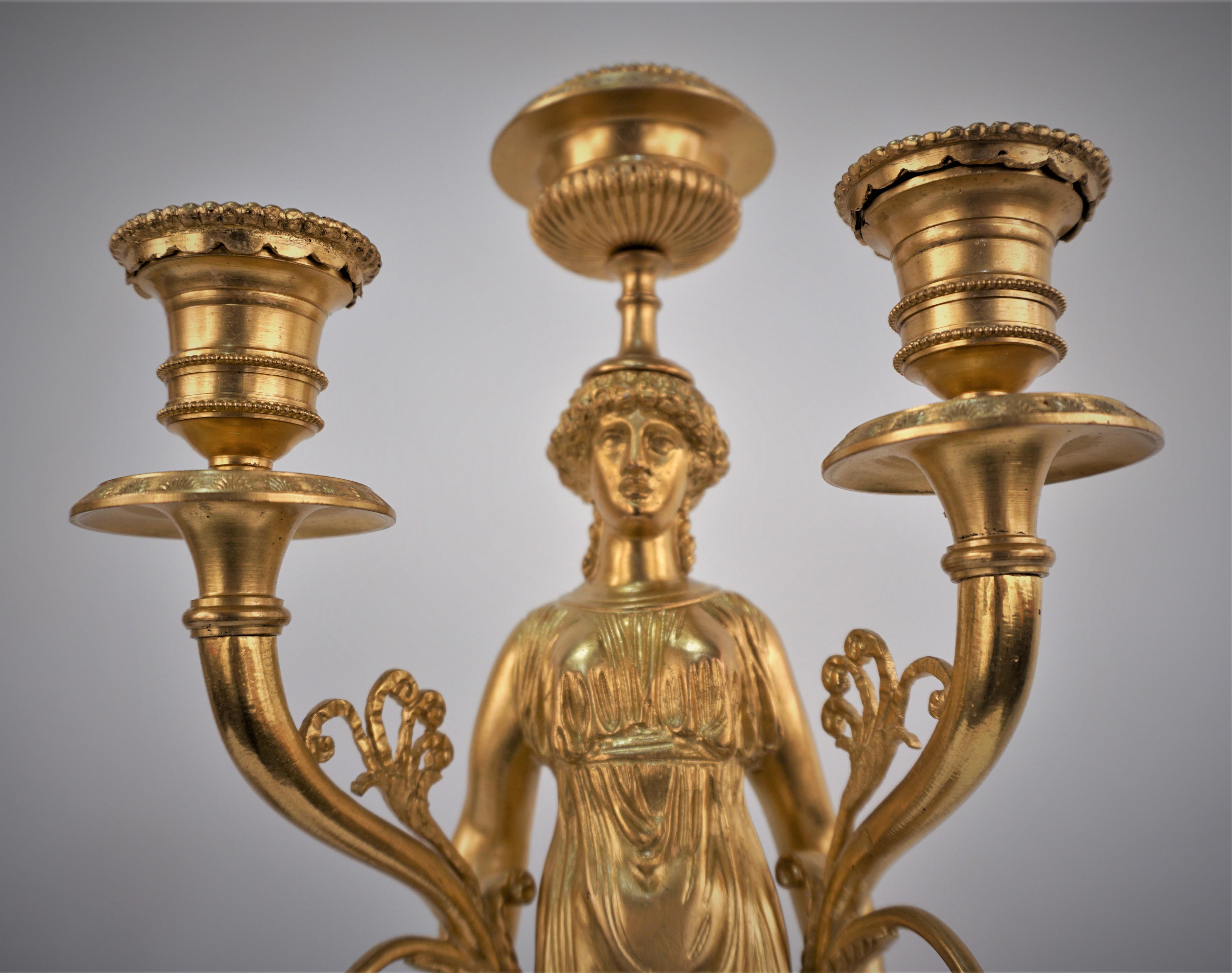 Französische Empire-Kandelaber aus vergoldeter Bronze des späten 19. Jahrhunderts im Angebot 4