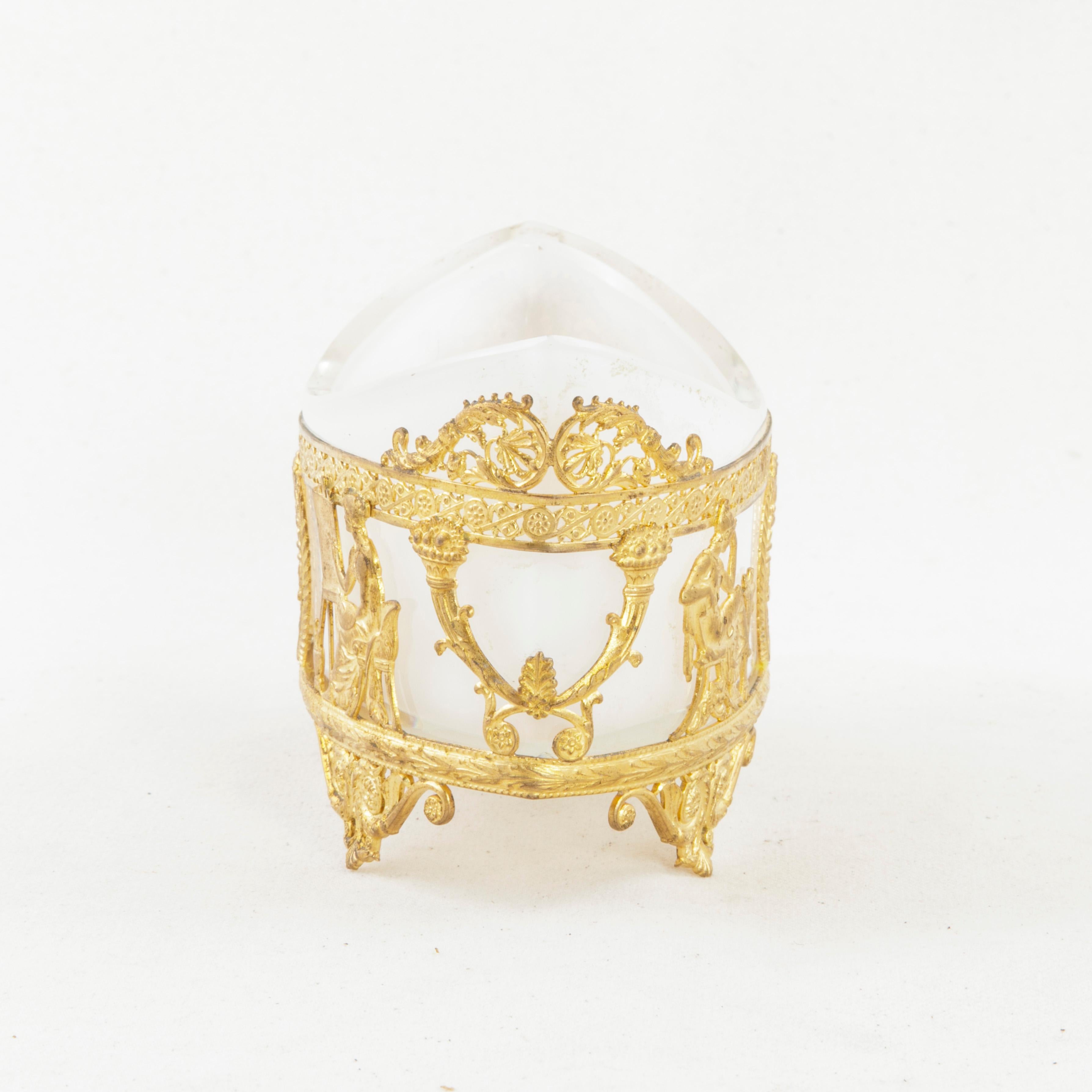 Late 19th Century French Empire Style Opaline Jewelry Dish with Gilt Bronze Base 2