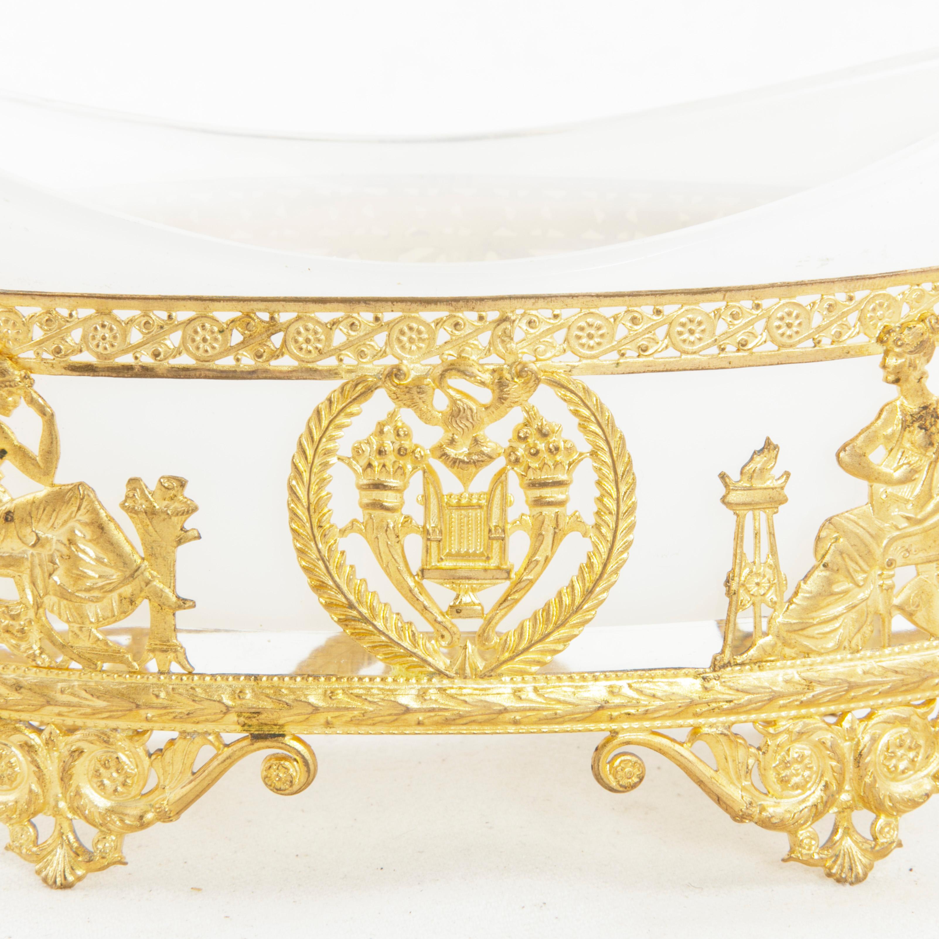 Late 19th Century French Empire Style Opaline Jewelry Dish with Gilt Bronze Base 4